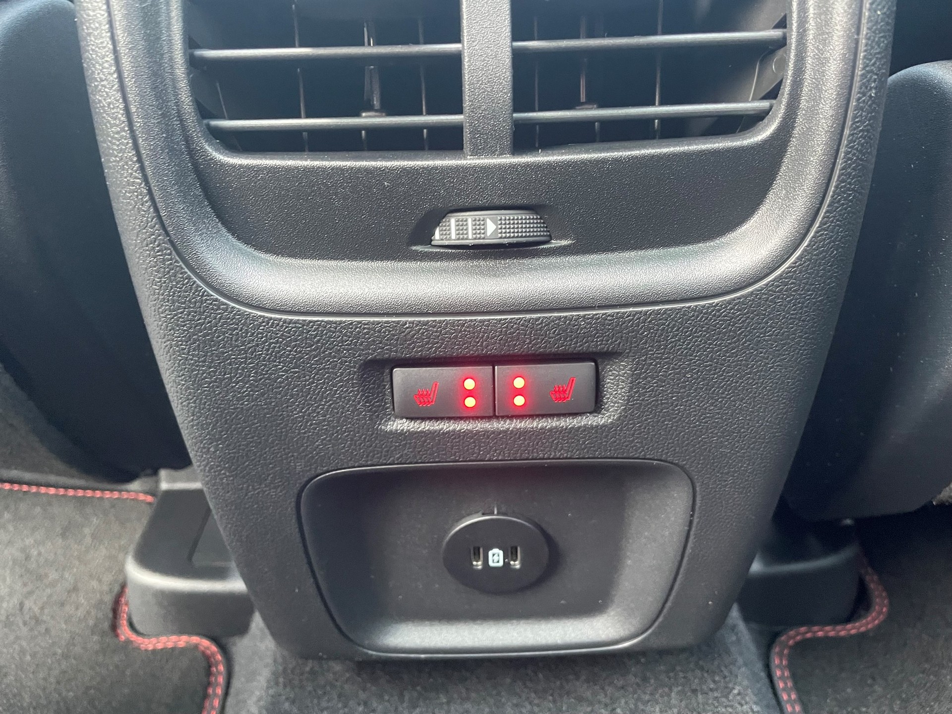 FORD Kuga 2.5 PHEV ST-LineX2WD-image-22