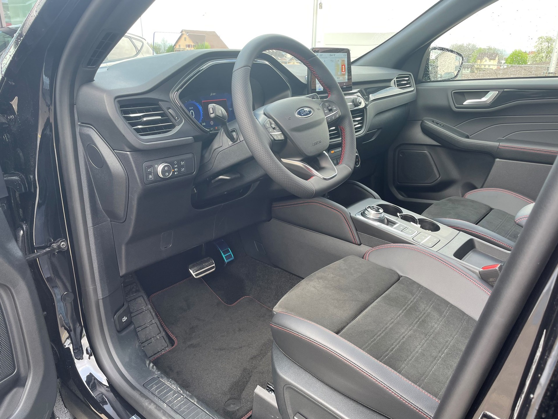 FORD Kuga 2.5 PHEV ST-LineX2WD-image-9