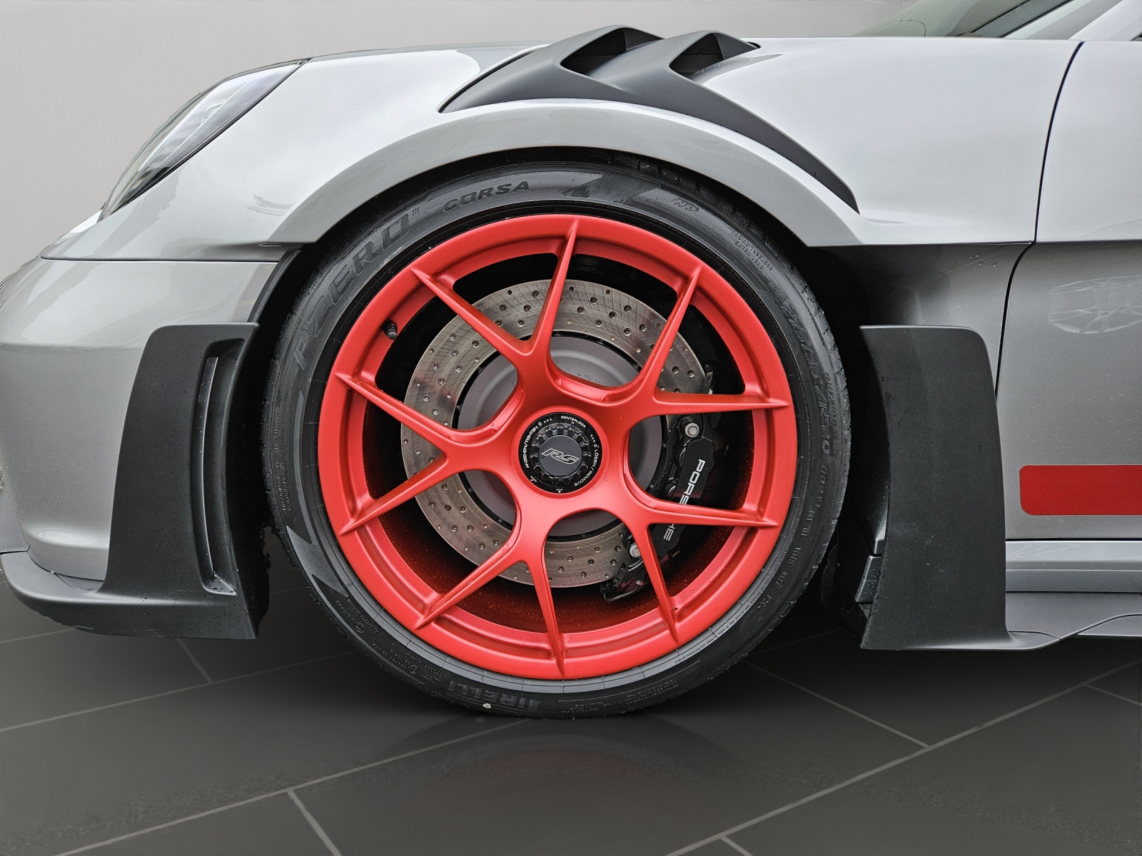 PORSCHE 911 GT3 RS-image-6