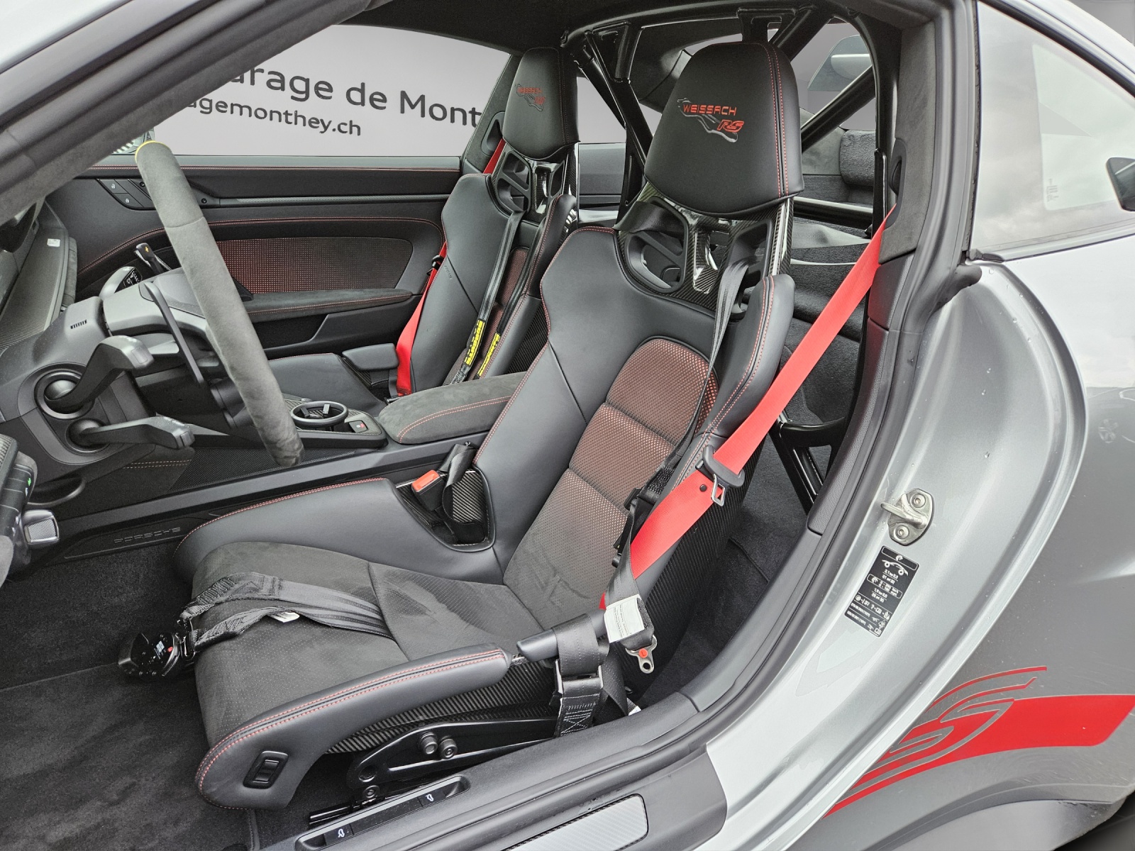 PORSCHE 911 GT3 RS-image-8