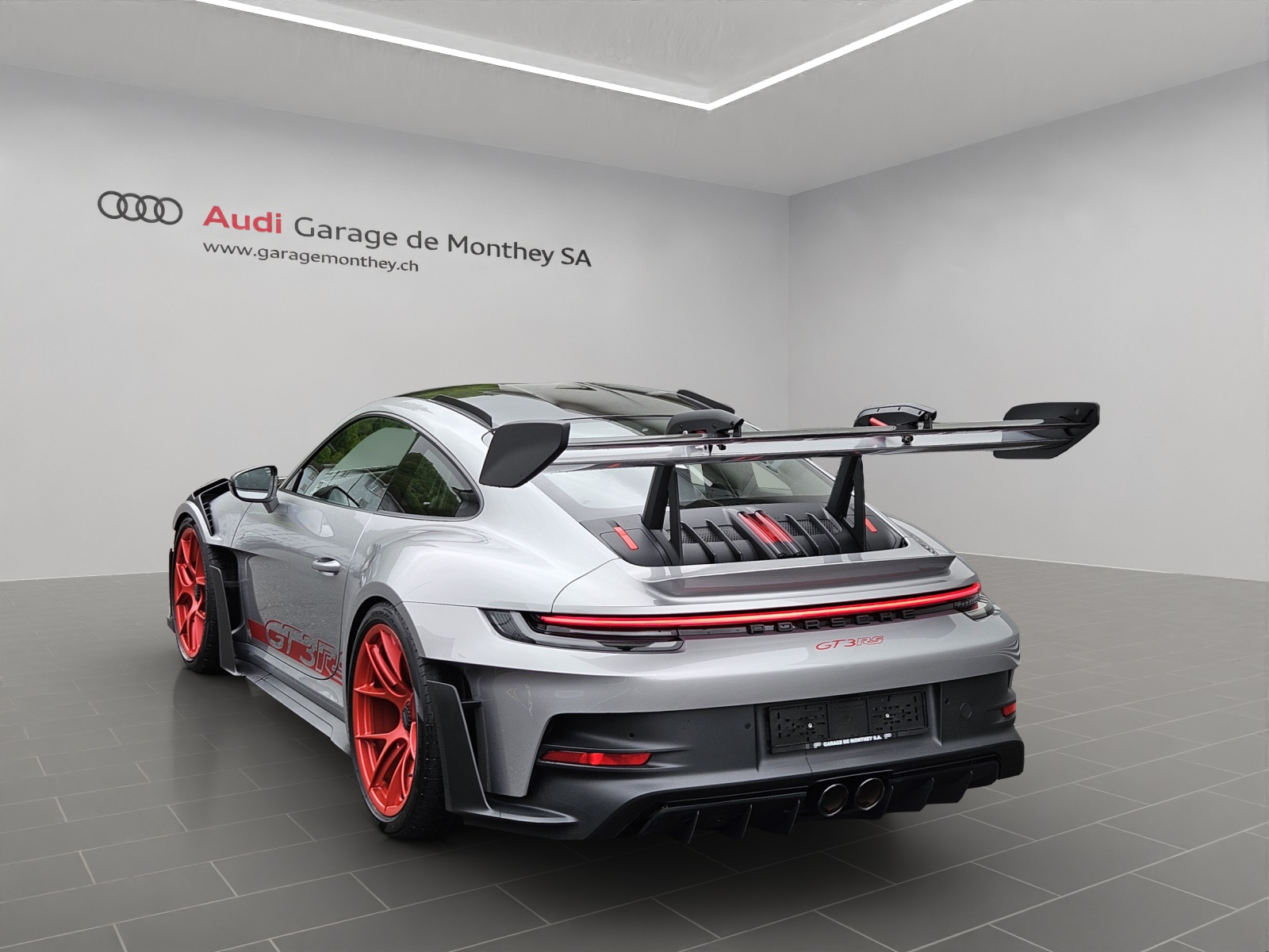 PORSCHE 911 GT3 RS-image-1