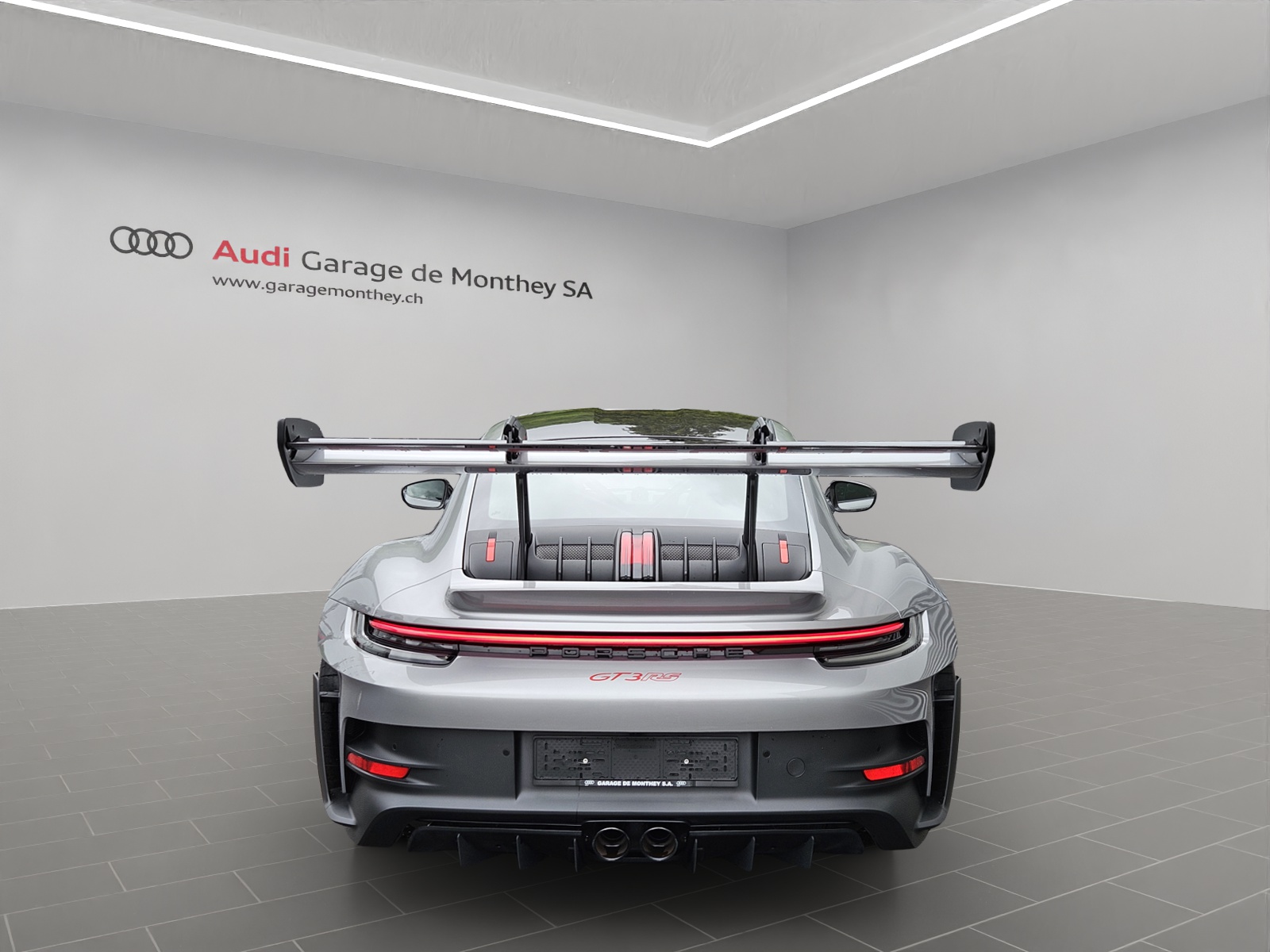 PORSCHE 911 GT3 RS-image-2