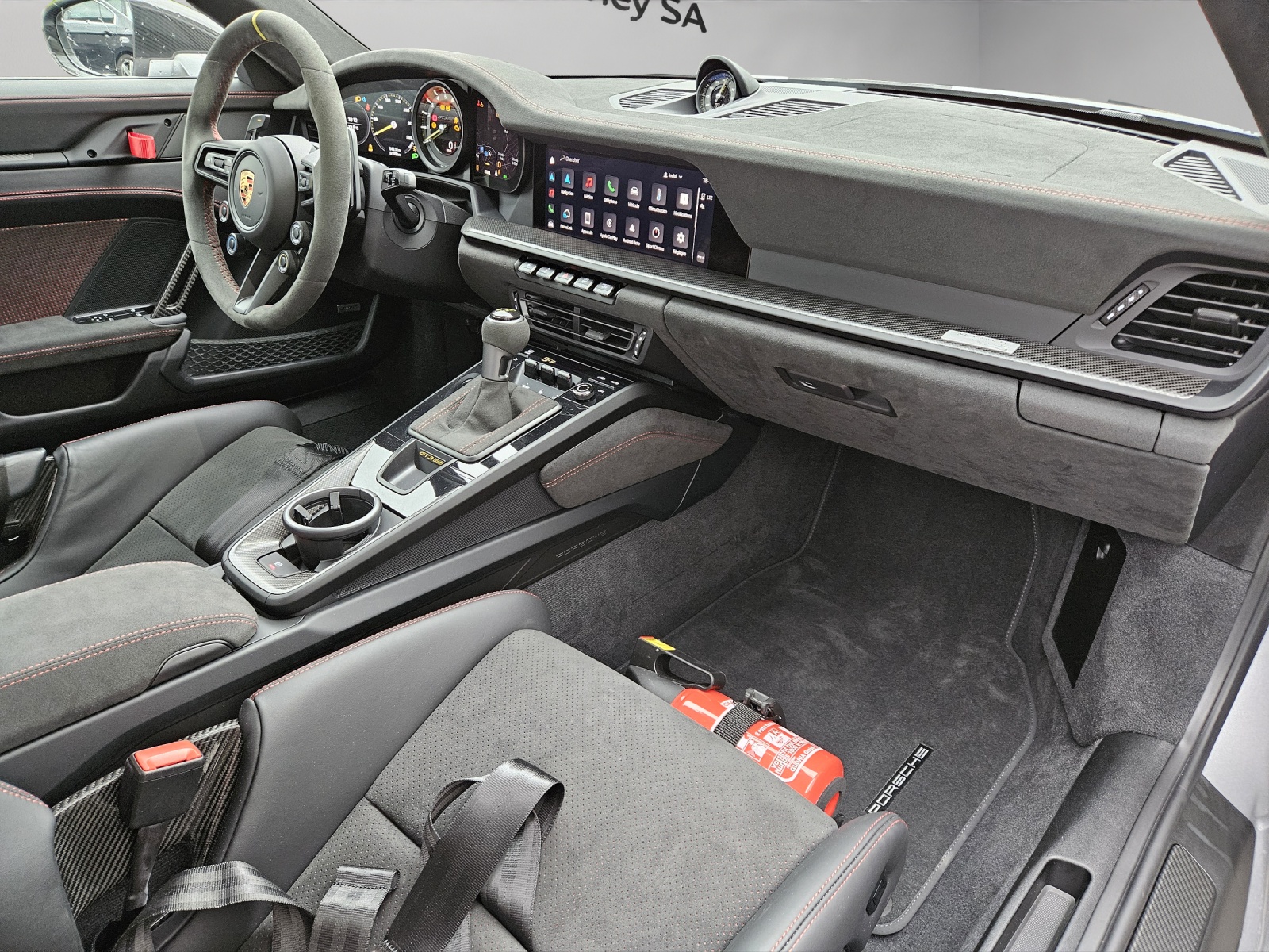 PORSCHE 911 GT3 RS-image-14
