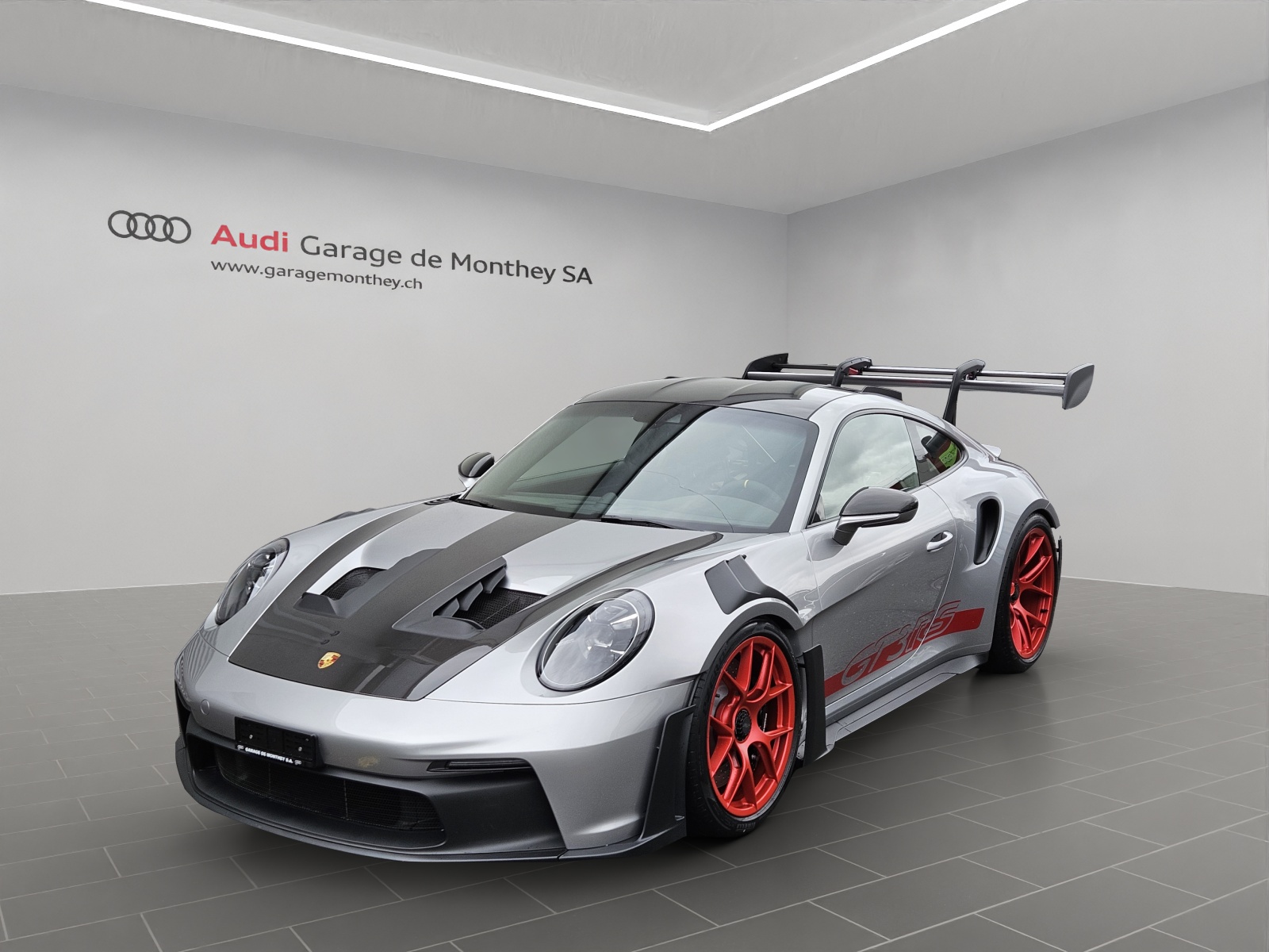 PORSCHE 911 GT3 RS-image-0