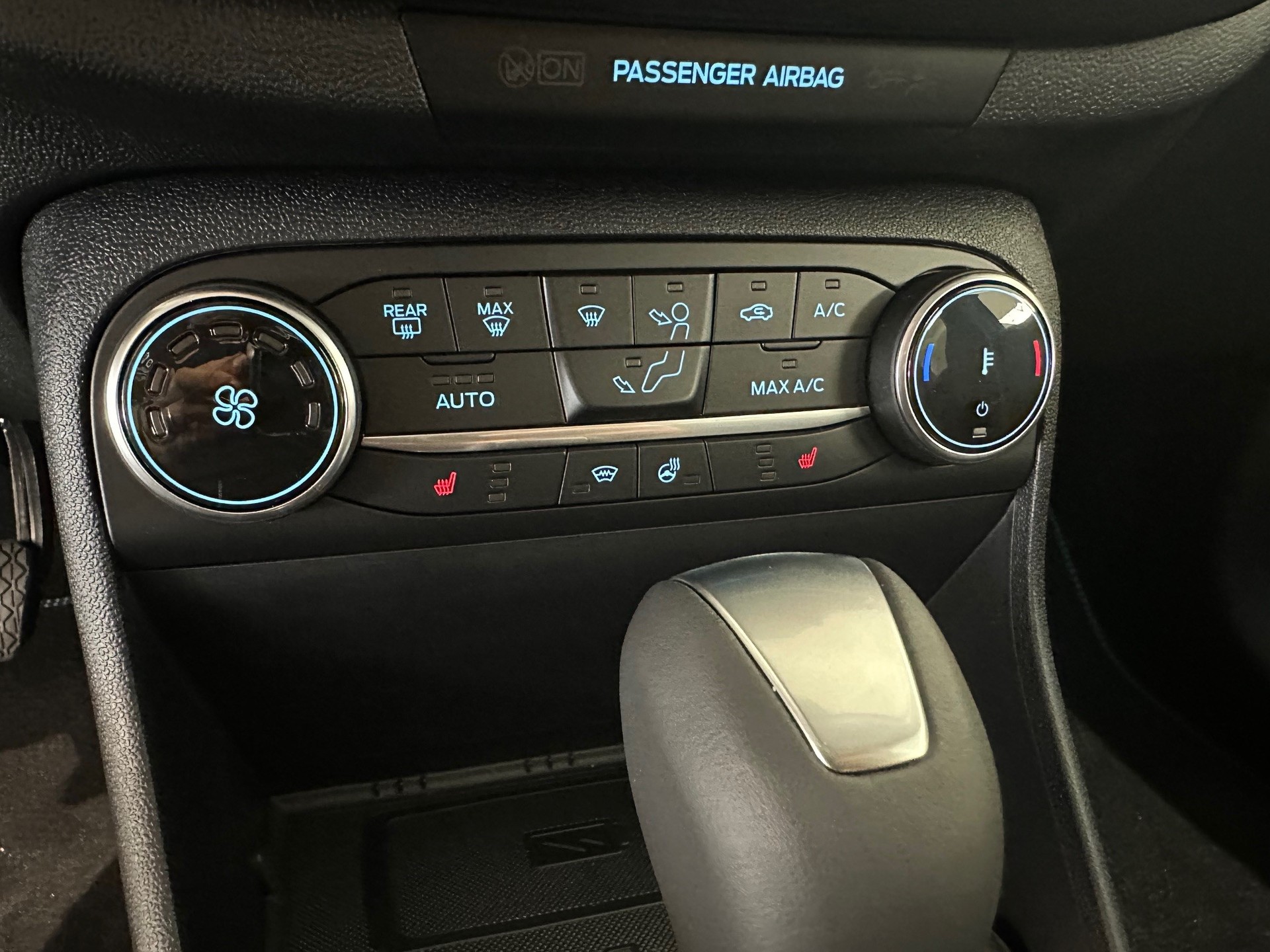 FORD Fiesta 1.0 EcoB Hybrid Active-image-10