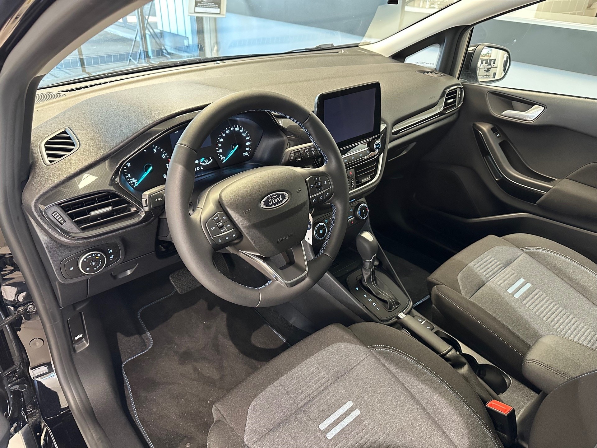 FORD Fiesta 1.0 EcoB Hybrid Active-image-9