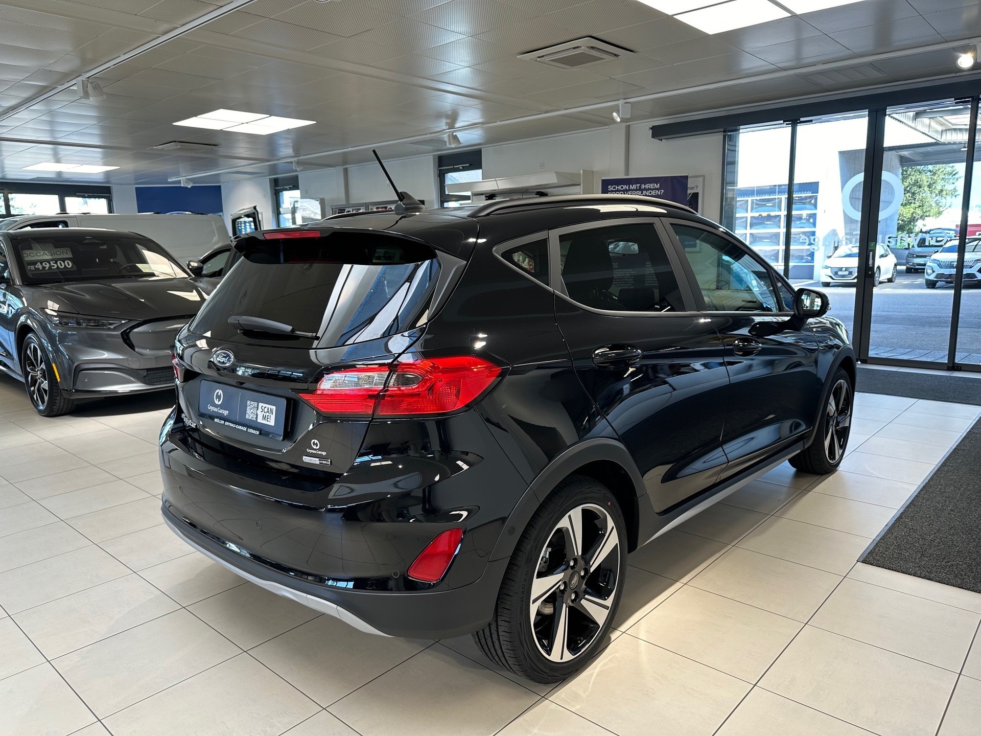 FORD Fiesta 1.0 EcoB Hybrid Active-image-3
