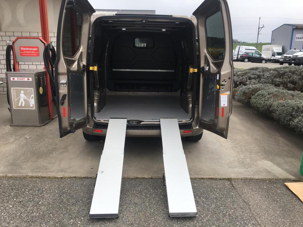 FORD Transit Custom Van 290 L1H1 Sport A-image-4