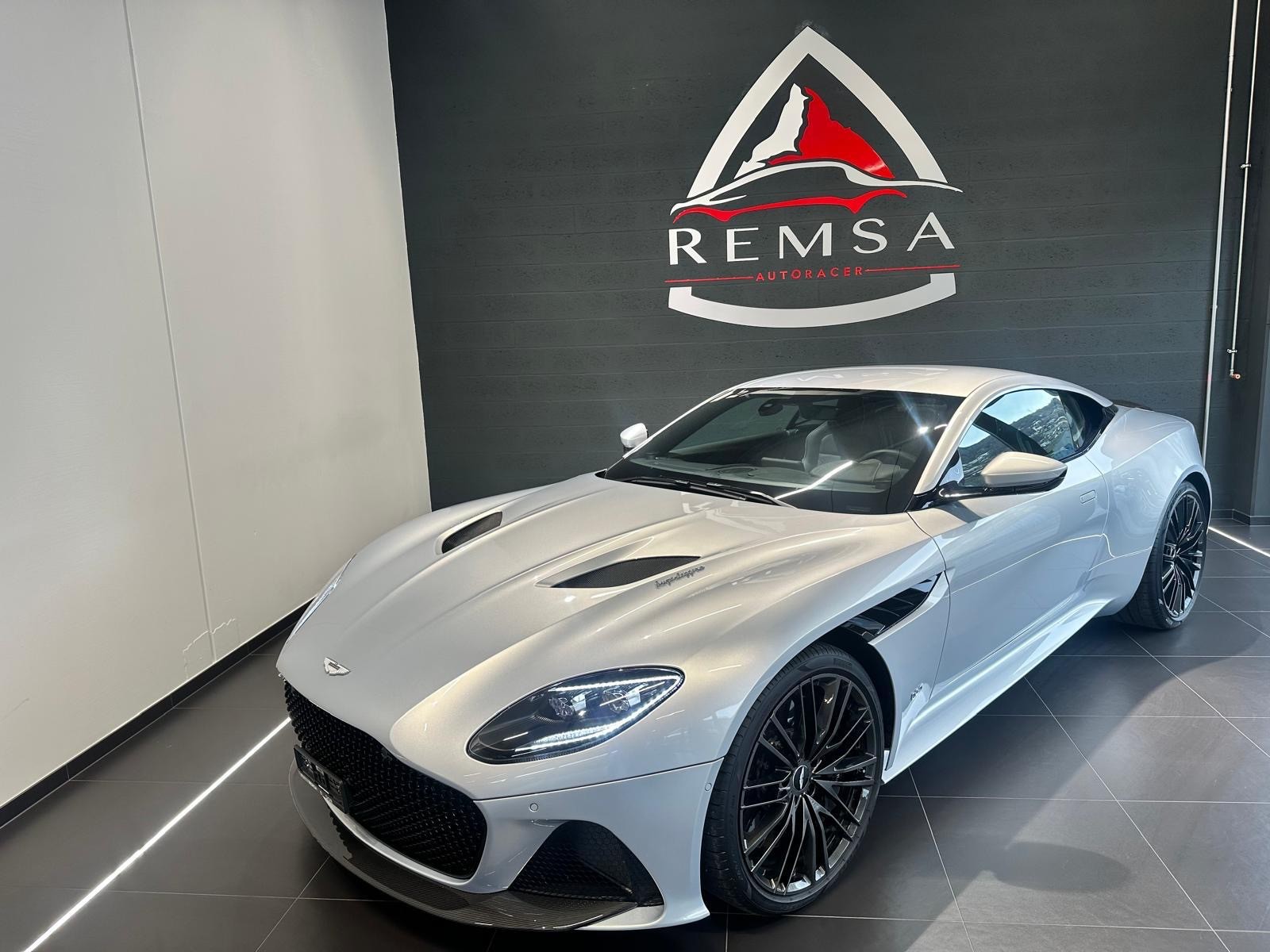 ASTON MARTIN DBS Coupé Superleggera