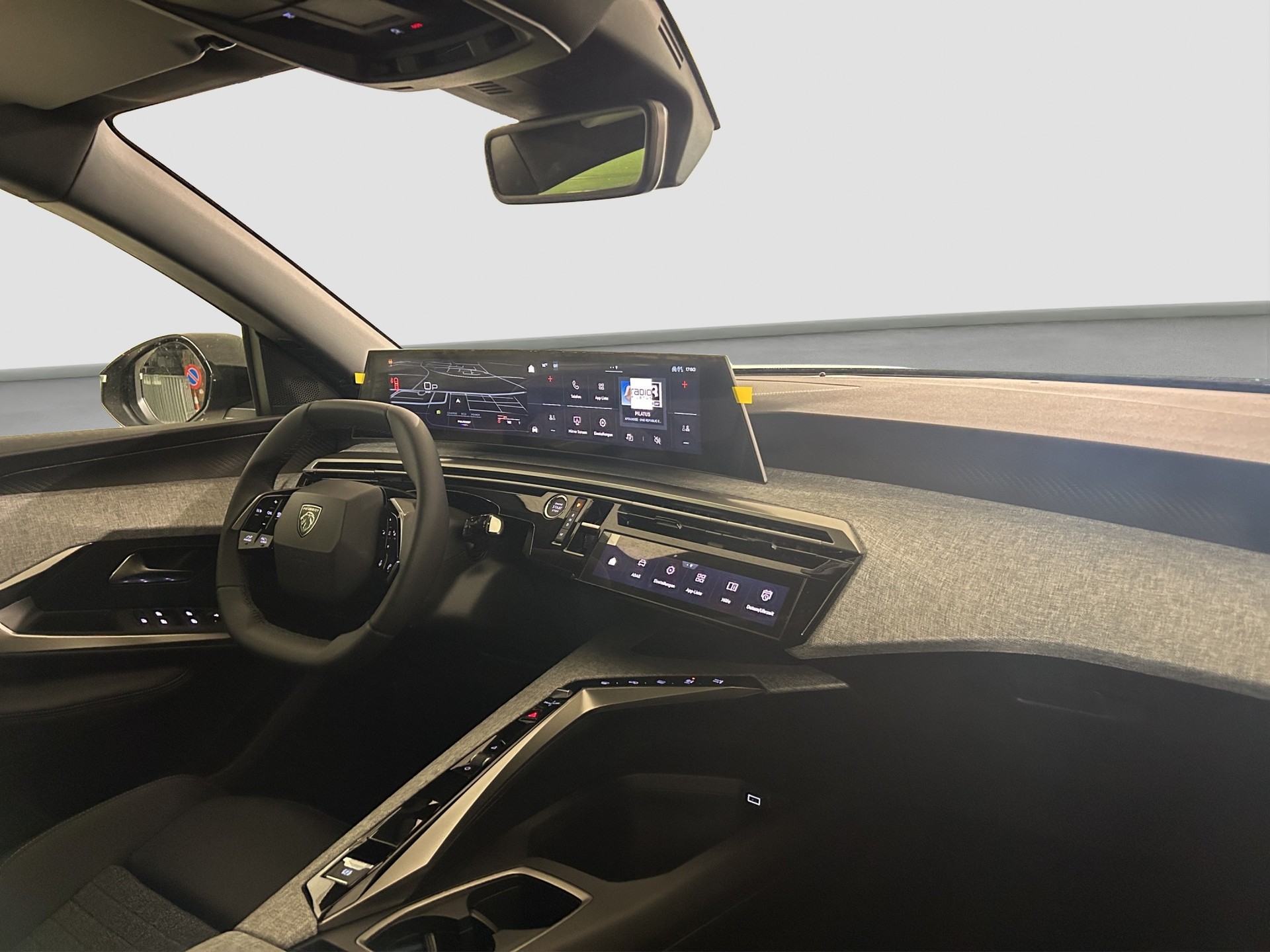 PEUGEOT 3008 1.2 Hybrid Allure Premium-image-11