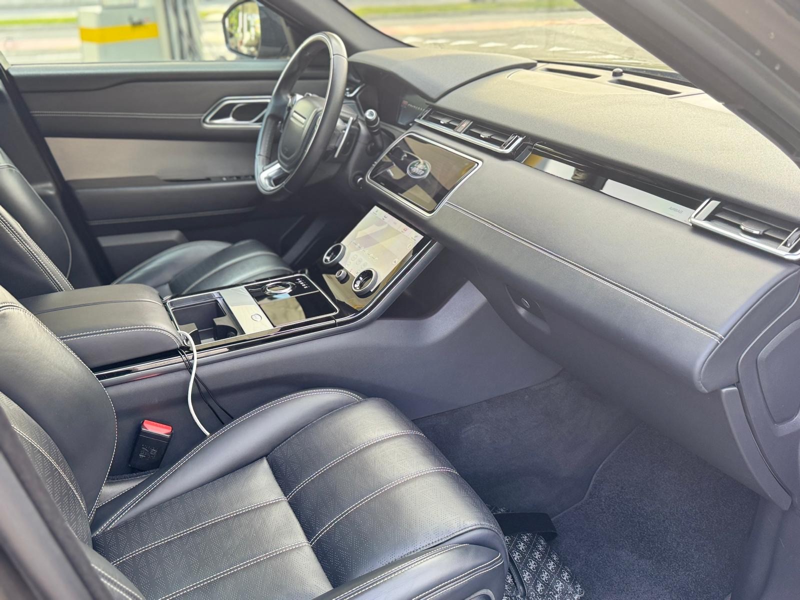 LAND ROVER Range Rover Velar R-Dynamic D 300 SE Automatic-image-9