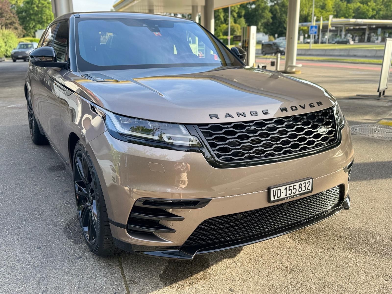 LAND ROVER Range Rover Velar R-Dynamic D 300 SE Automatic-image-0