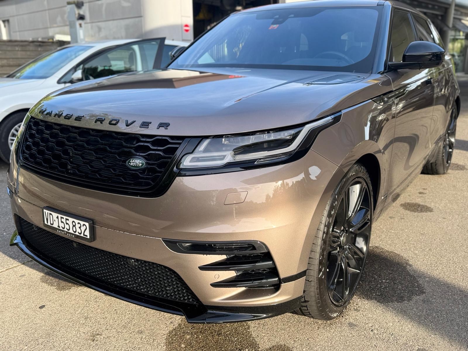 LAND ROVER Range Rover Velar R-Dynamic D 300 SE Automatic-image-4