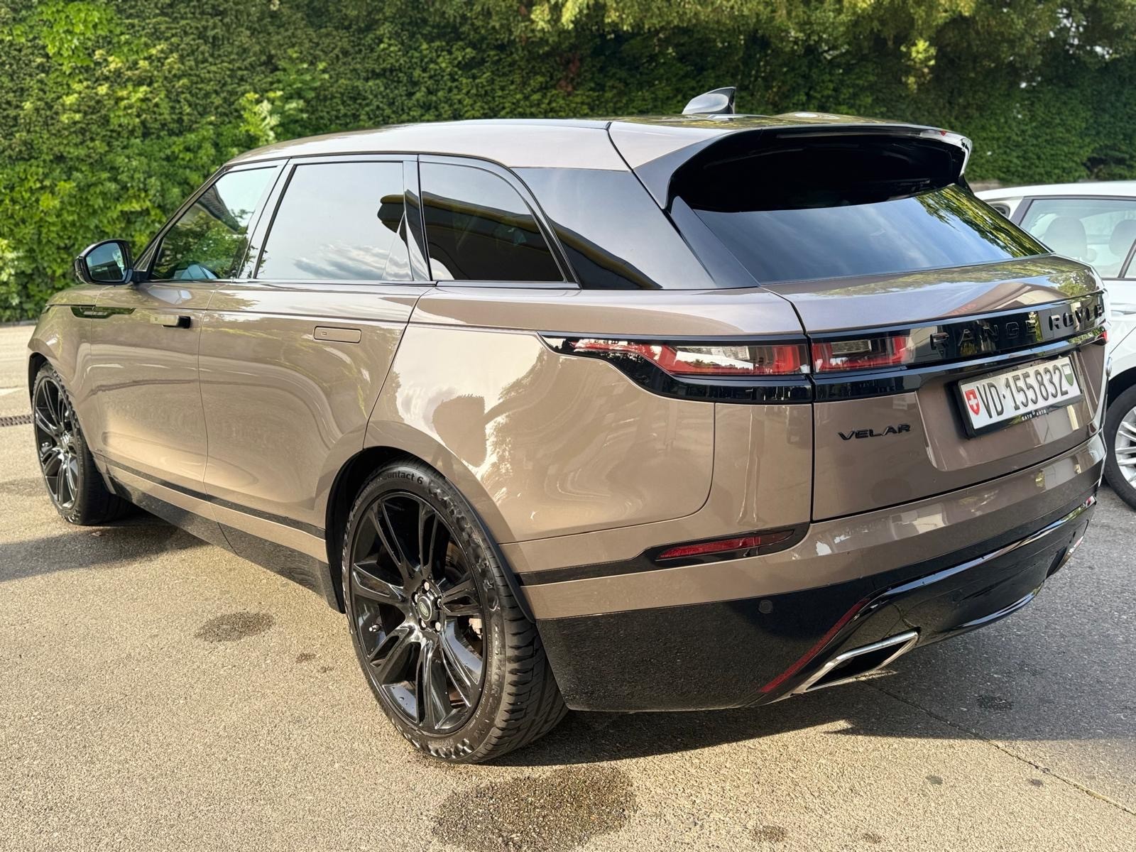 LAND ROVER Range Rover Velar R-Dynamic D 300 SE Automatic-image-2