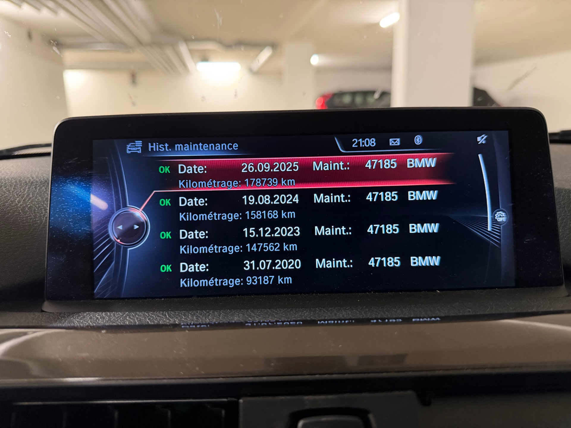 BMW 330d Touring Modern Line Steptronic-image-5