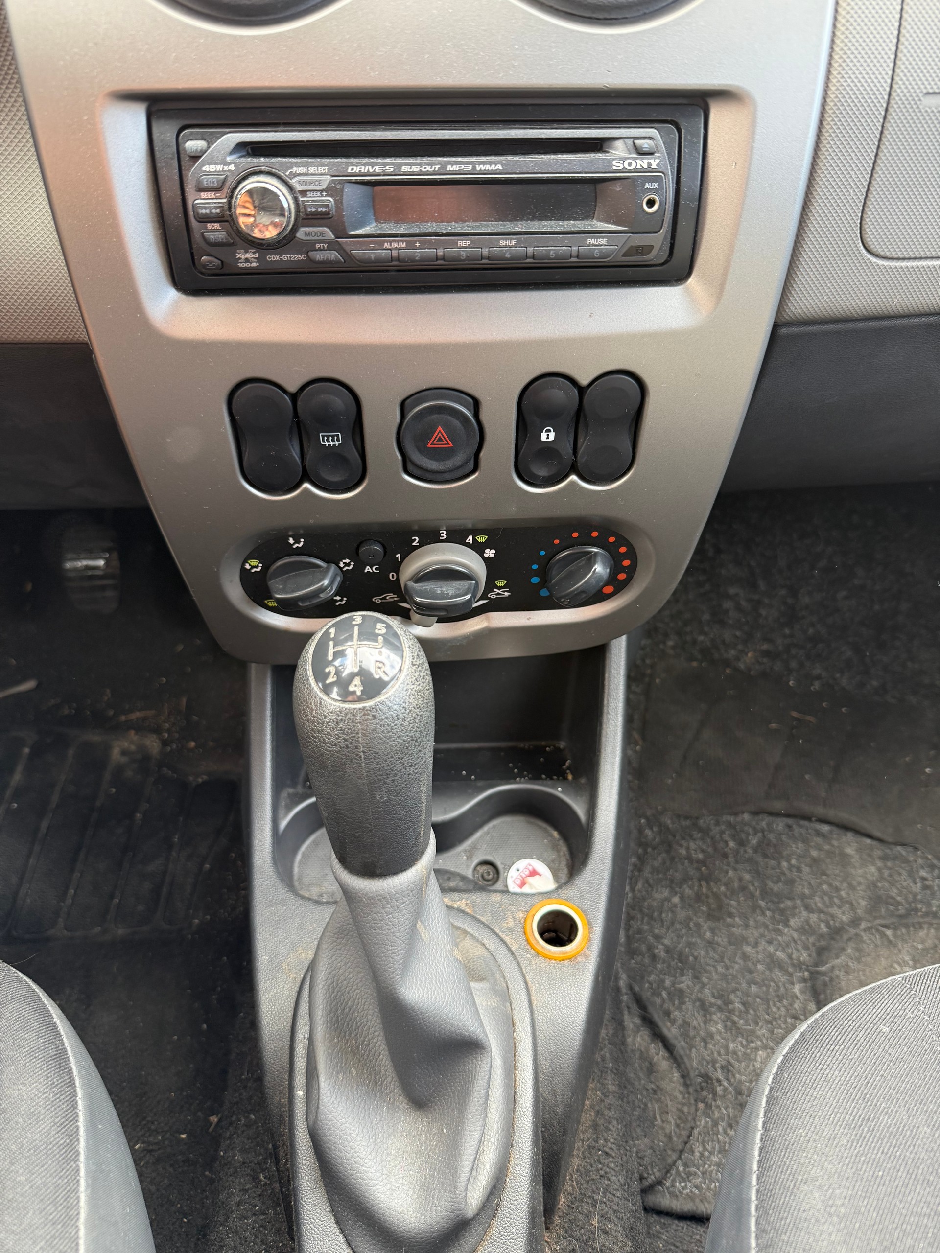 DACIA Sandero 1.2 Ambiance-image-8