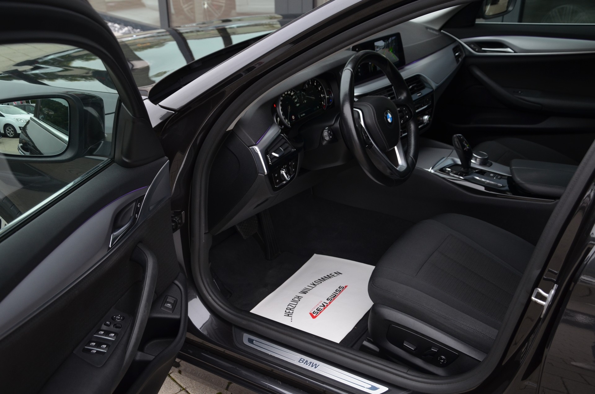 BMW 530i Touring Steptronic*Frisch ab MFK,1 Jahr oder 20'000km Garantie*-image-11
