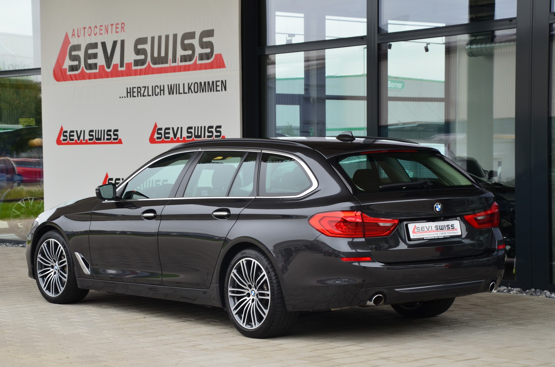 BMW 530i Touring Steptronic*Frisch ab MFK,1 Jahr oder 20'000km Garantie*-image-6