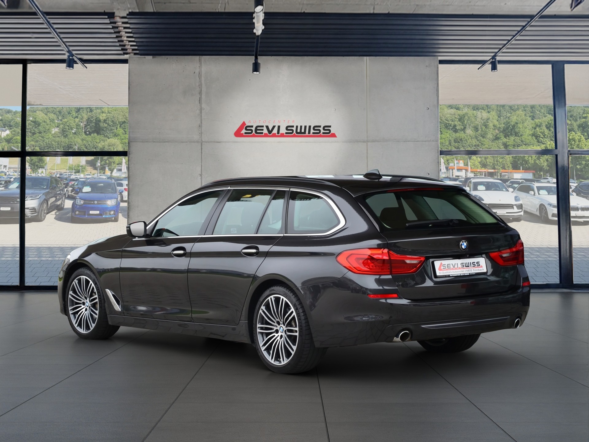 BMW 530i Touring Steptronic*Frisch ab MFK,1 Jahr oder 20'000km Garantie*-showroom-element-3