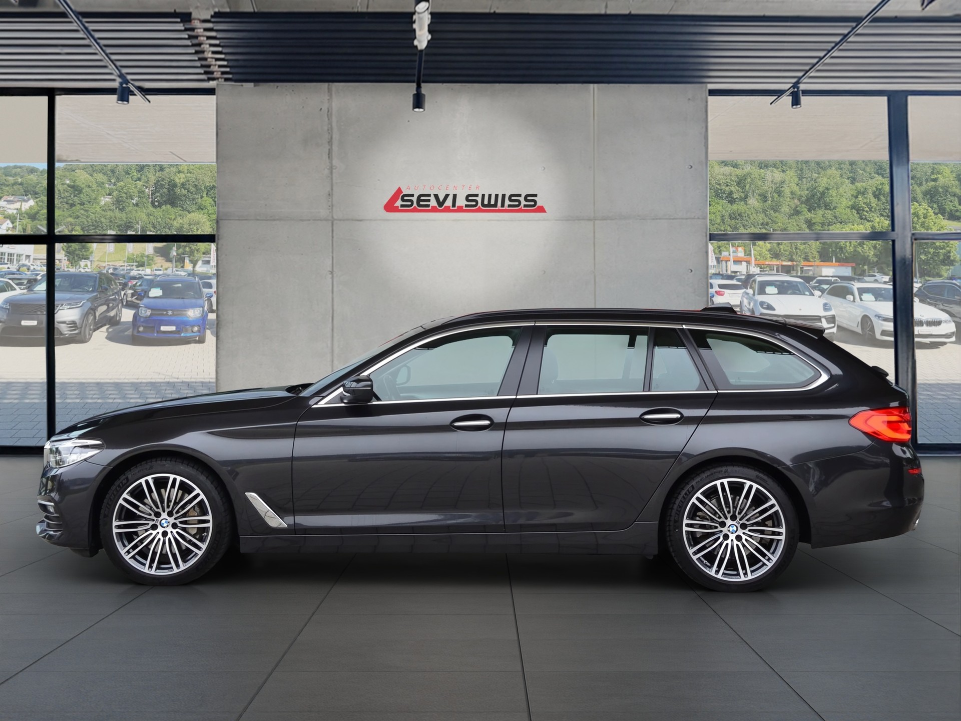 BMW 530i Touring Steptronic*Frisch ab MFK,1 Jahr oder 20'000km Garantie*-image-4