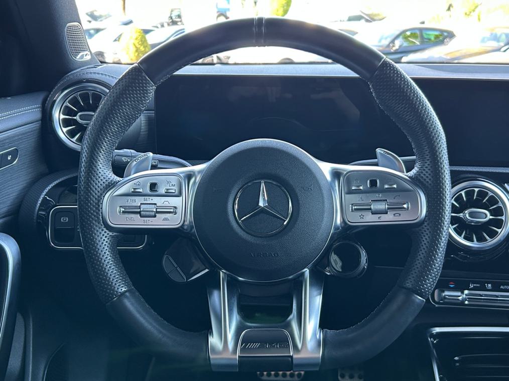 MERCEDES-BENZ A 35 AMG 4Matic Speedshift-image-9
