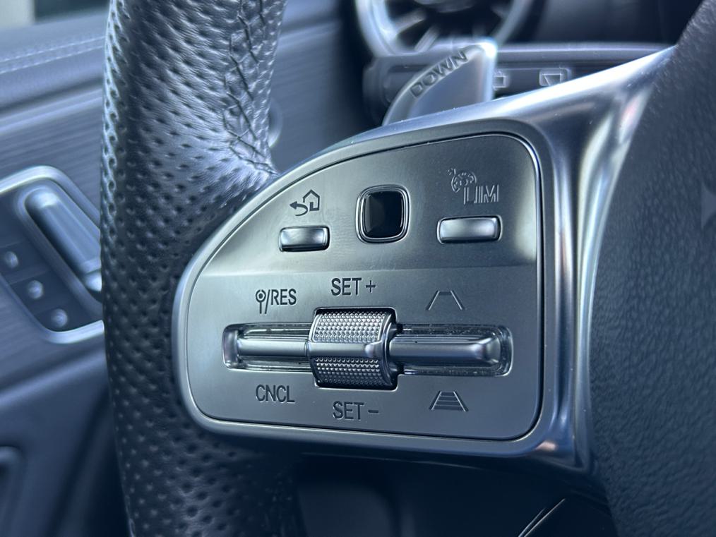 MERCEDES-BENZ A 35 AMG 4Matic Speedshift-image-8
