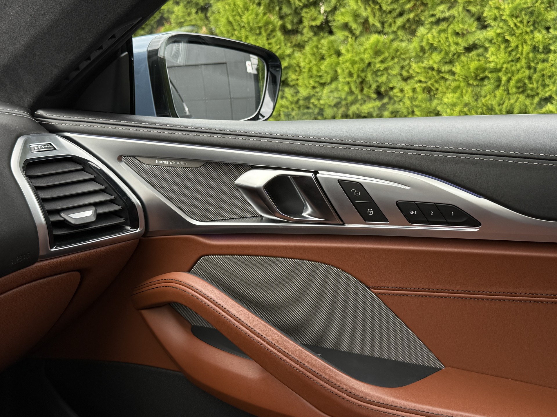 BMW M850i xDrive Steptronic-image-22