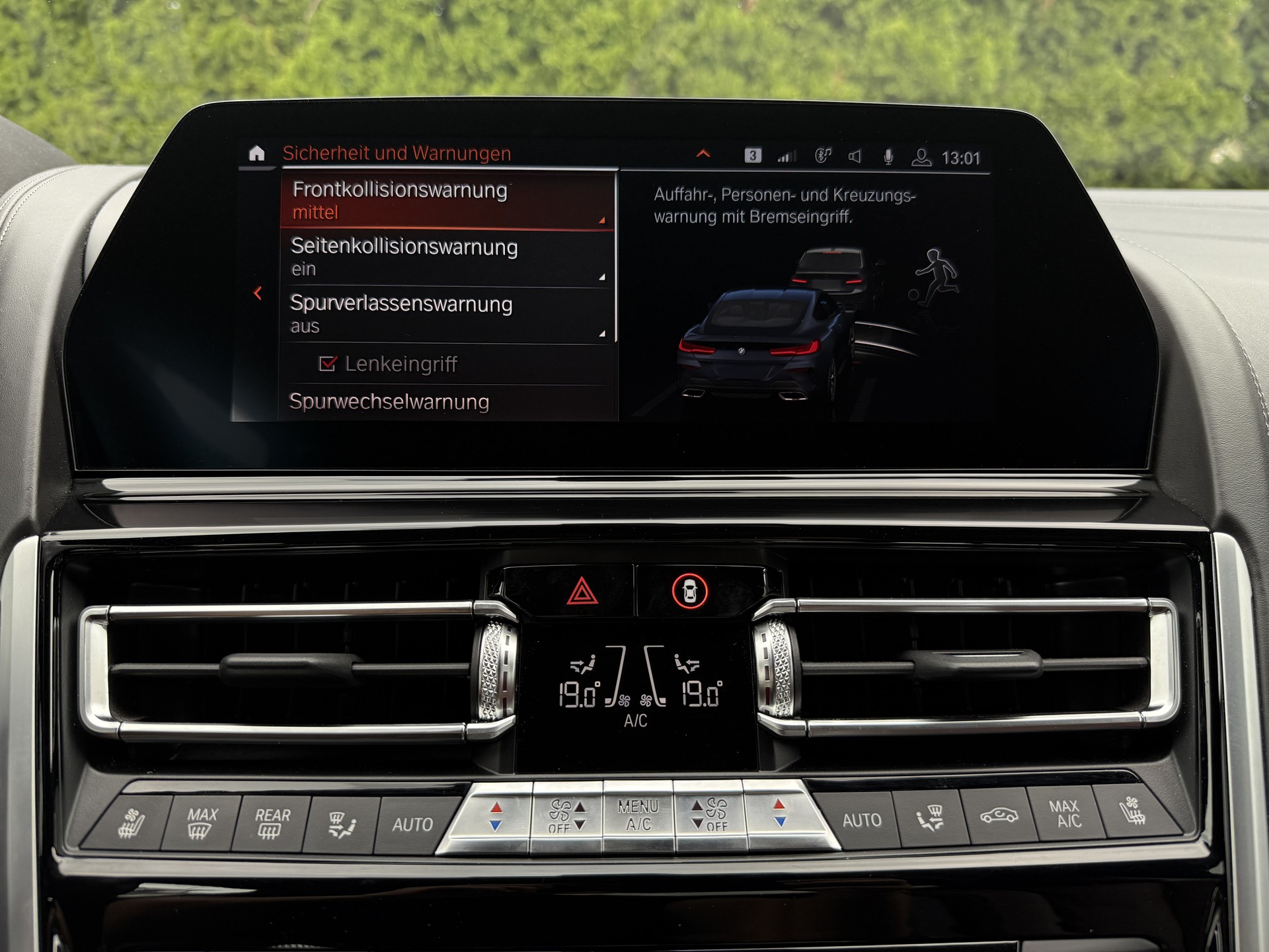 BMW M850i xDrive Steptronic-image-25