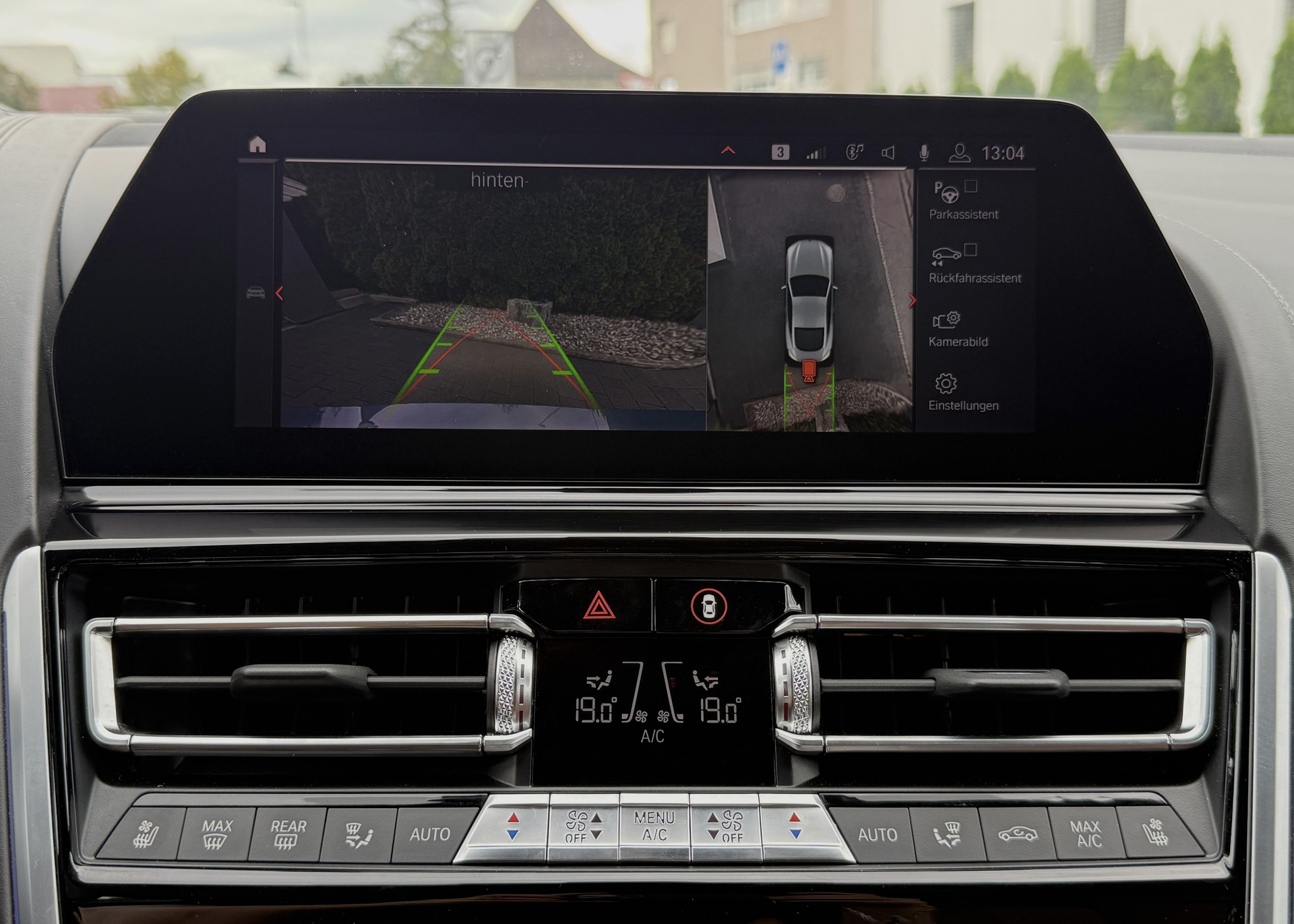 BMW M850i xDrive Steptronic-image-24