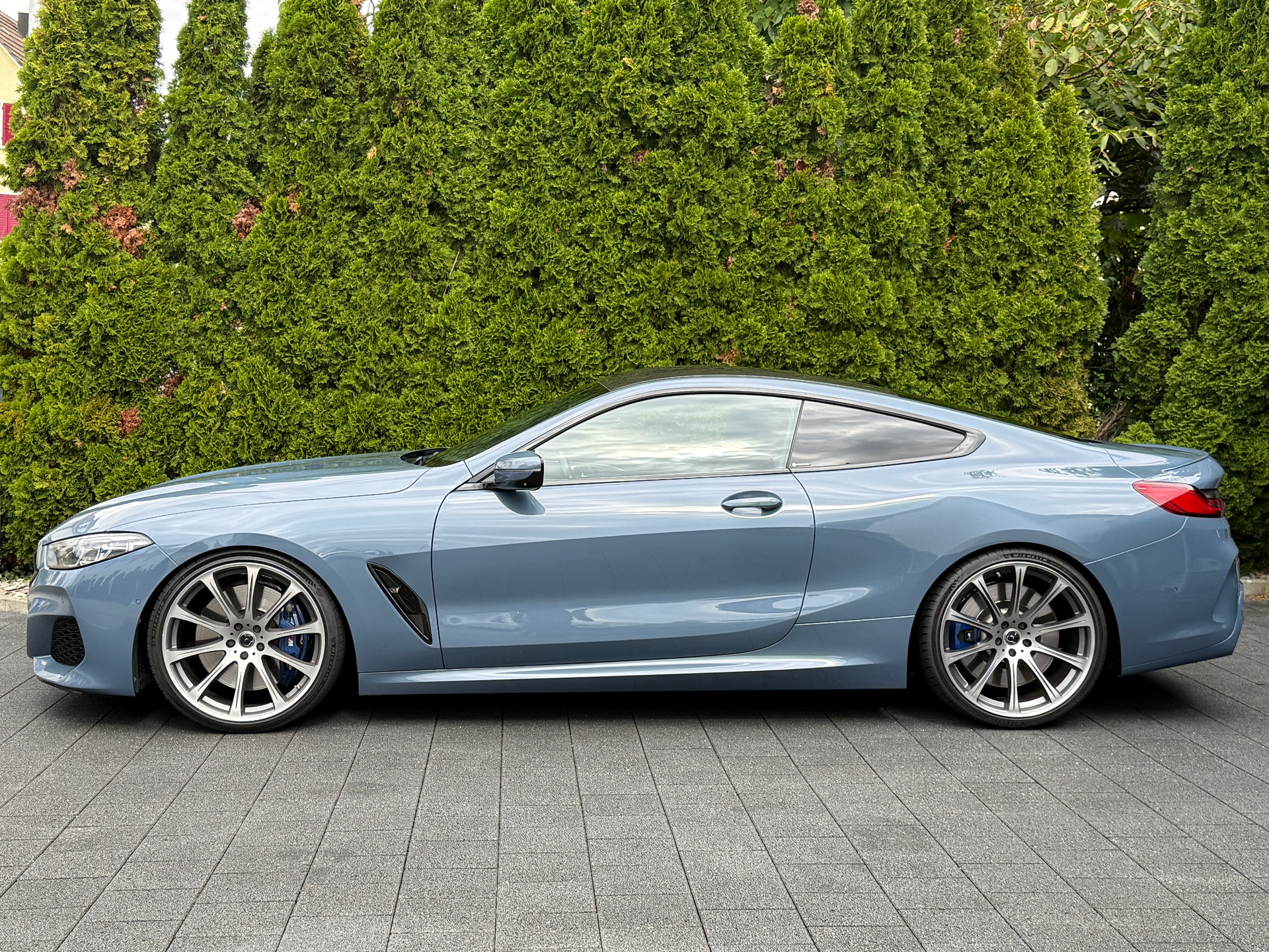 BMW M850i xDrive Steptronic-image-6