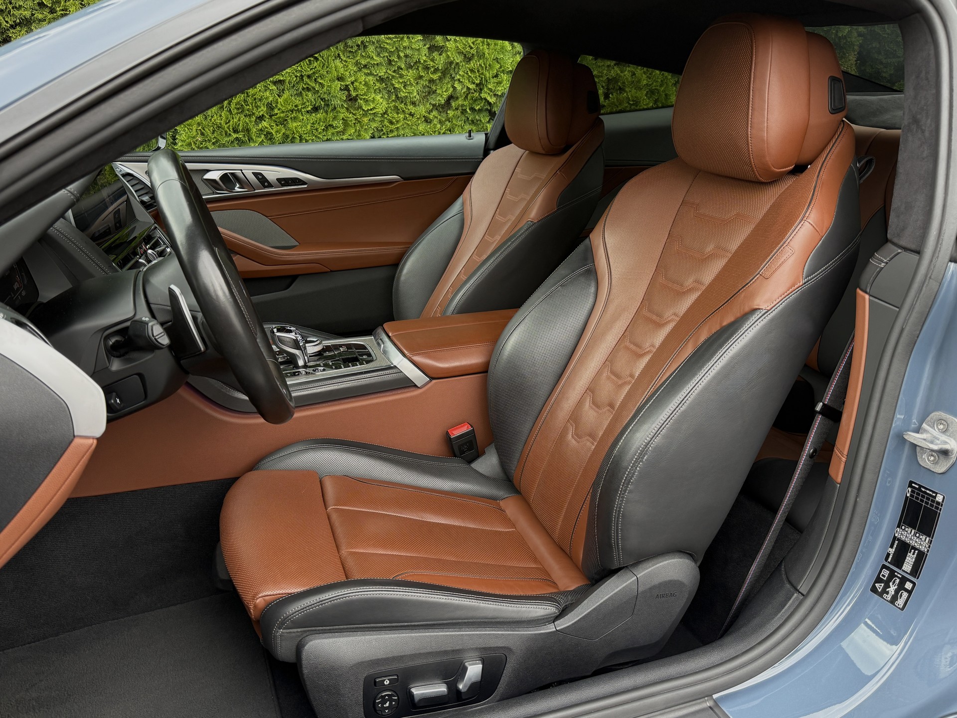 BMW M850i xDrive Steptronic-image-18
