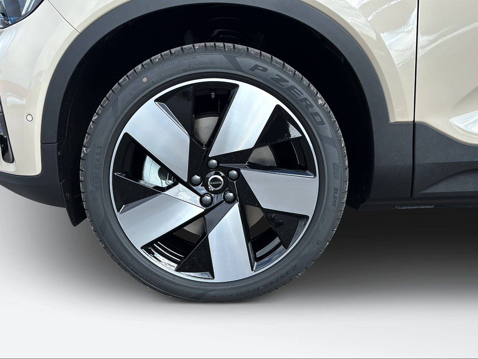 VOLVO EX40 Twin Ultra AWD-image-8