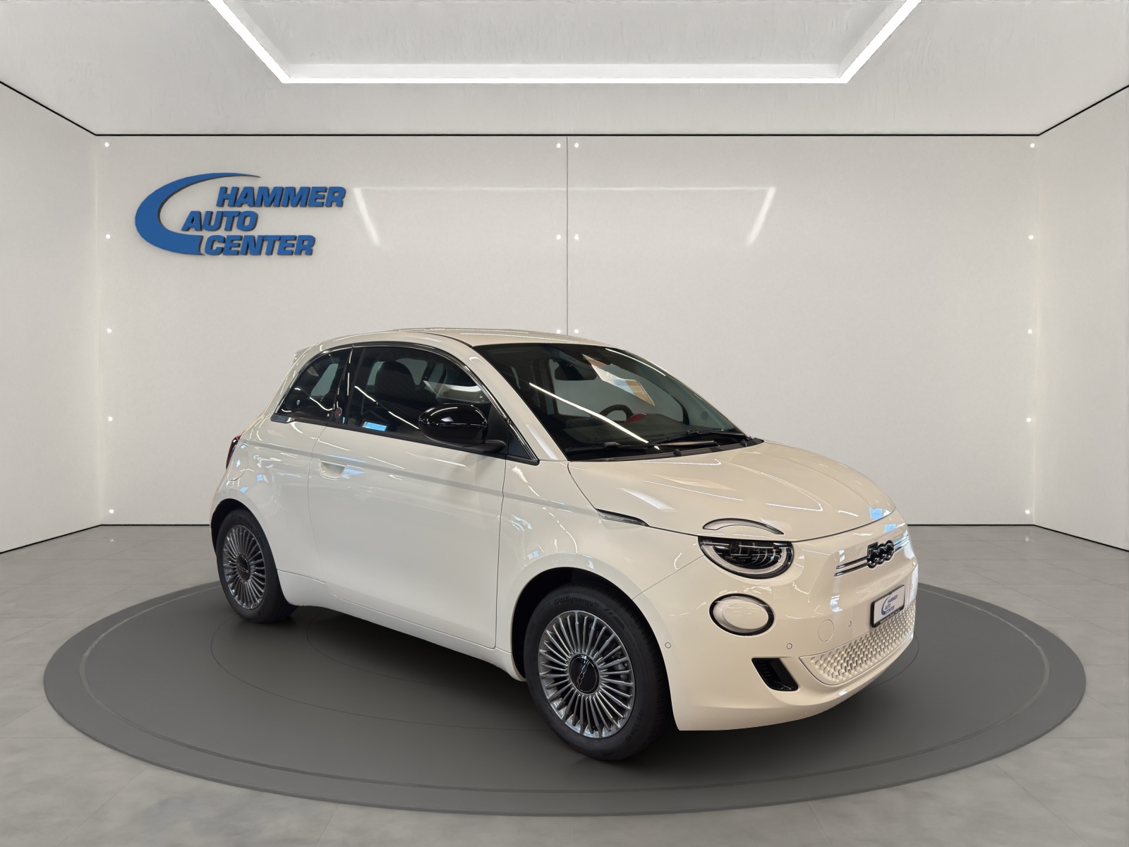 FIAT 500 Red Swiss Edition-image-5