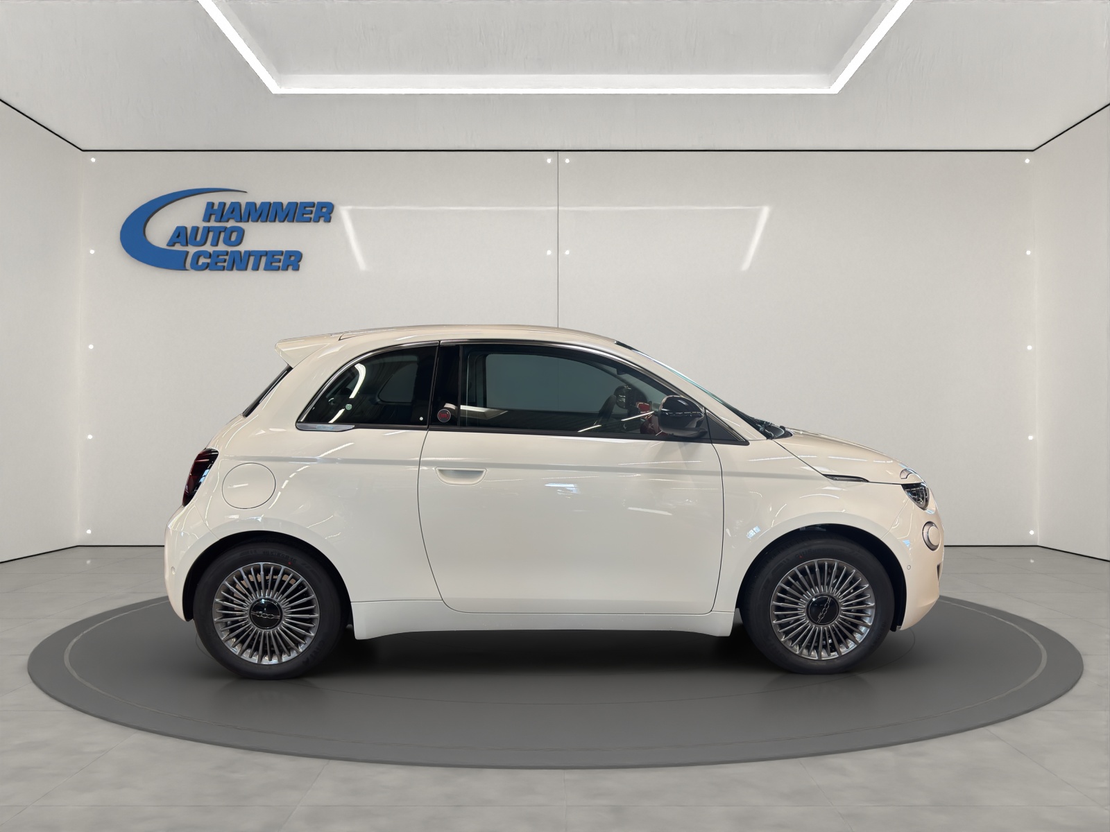 FIAT 500 Red Swiss Edition-image-4