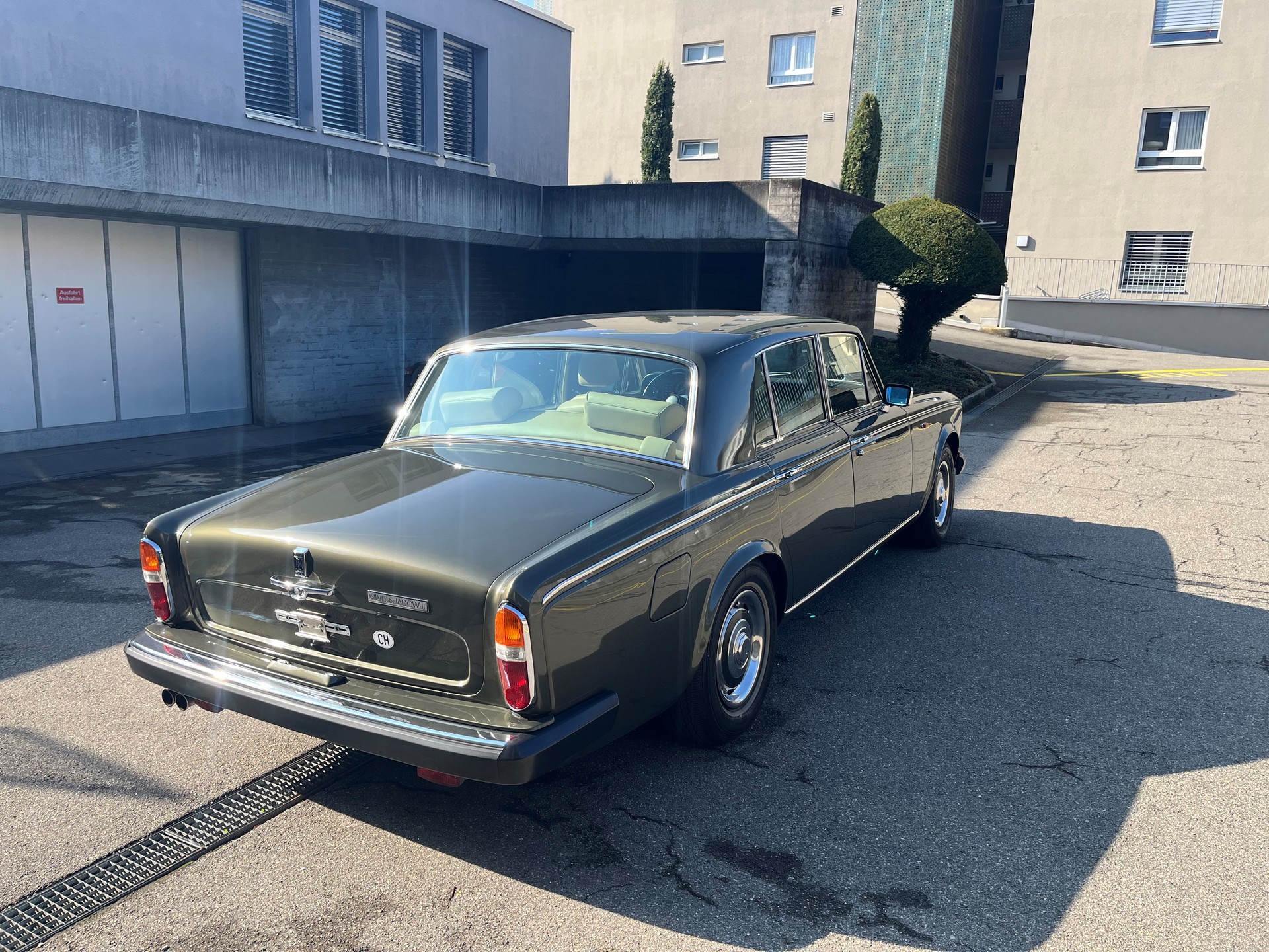 ROLLS-ROYCE Silver Shadow-image-6
