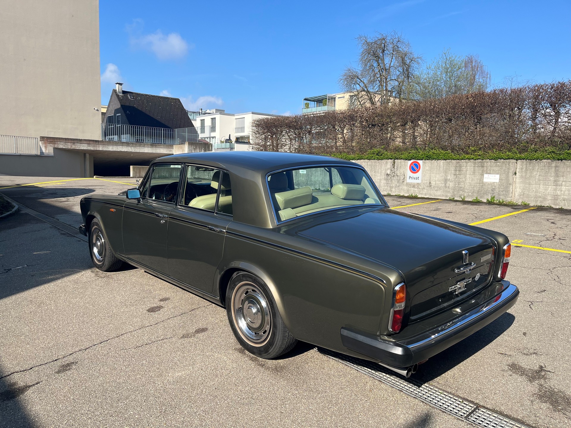 ROLLS-ROYCE Silver Shadow-image-4