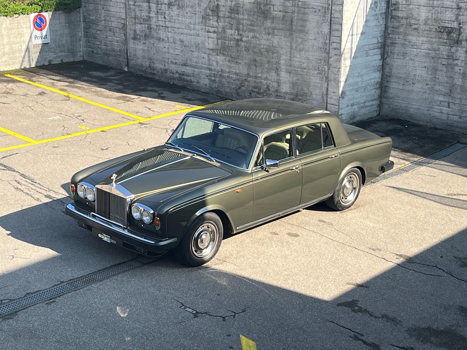 ROLLS-ROYCE Silver Shadow-image-0
