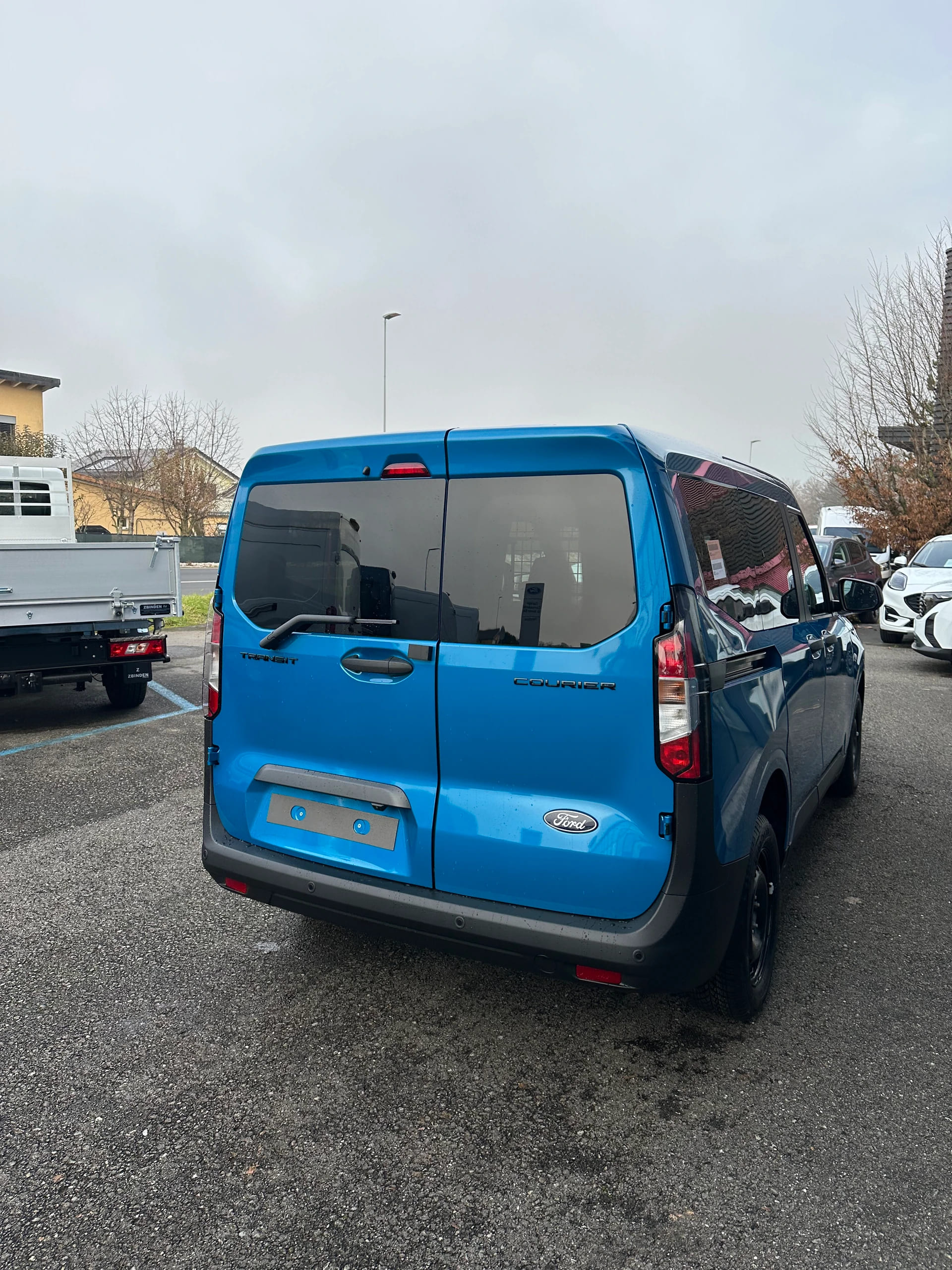 FORD Transit Courier dcab. van 1.0 Trend/125CV/Aut.-image-6