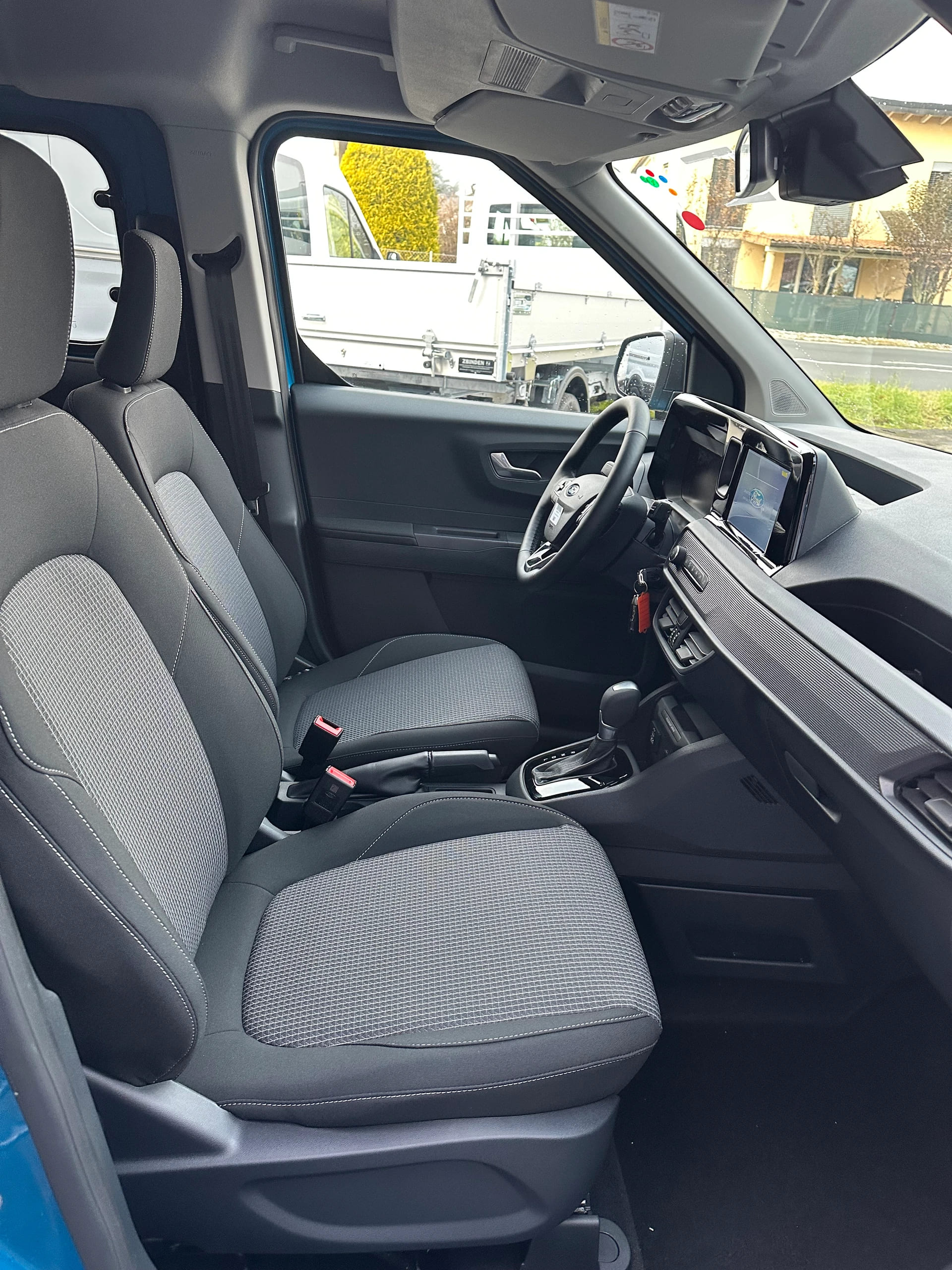 FORD Transit Courier dcab. van 1.0 Trend/125CV/Aut.-image-11