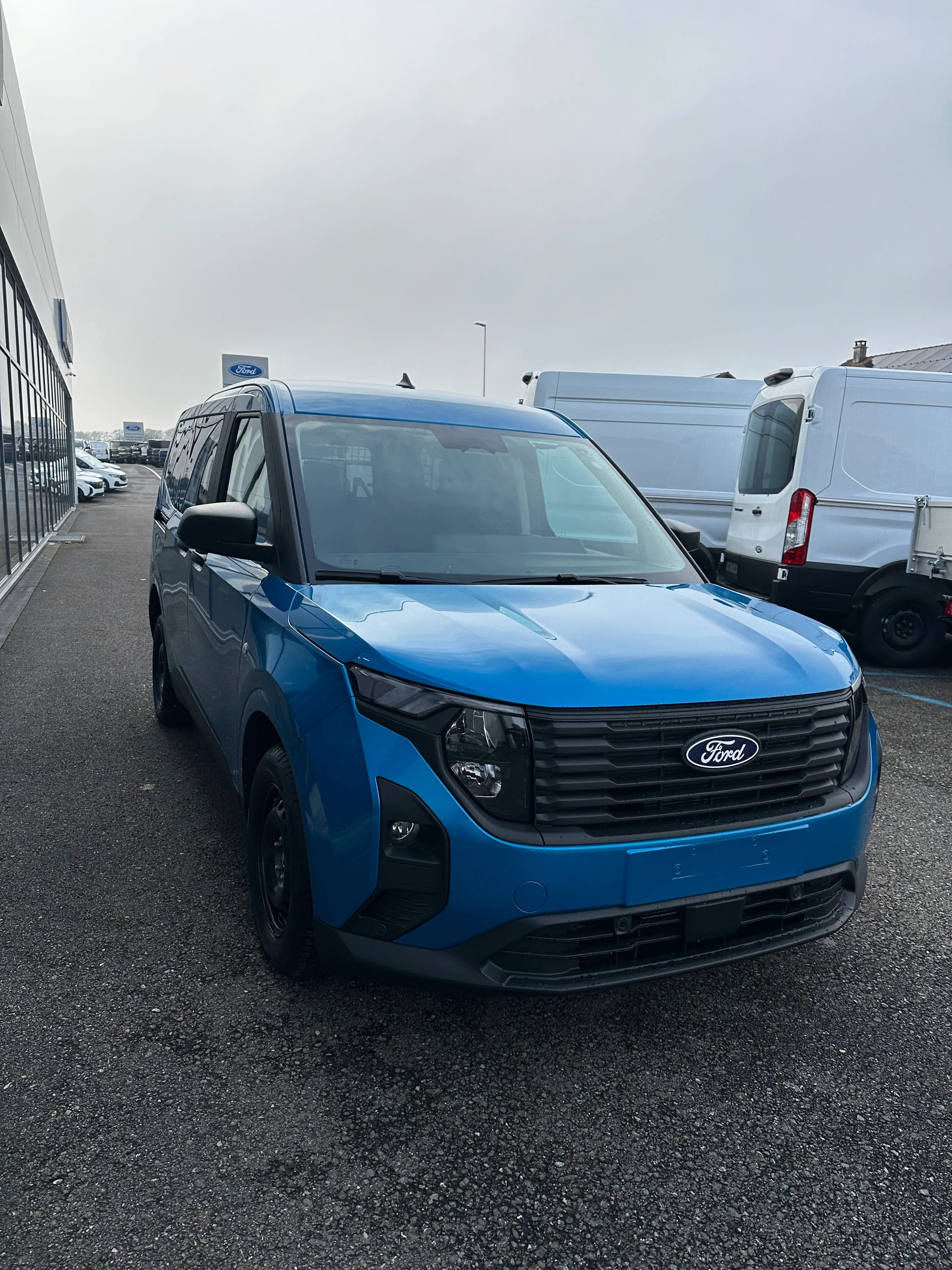 FORD Transit Courier dcab. van 1.0 Trend/125CV/Aut.-image-7