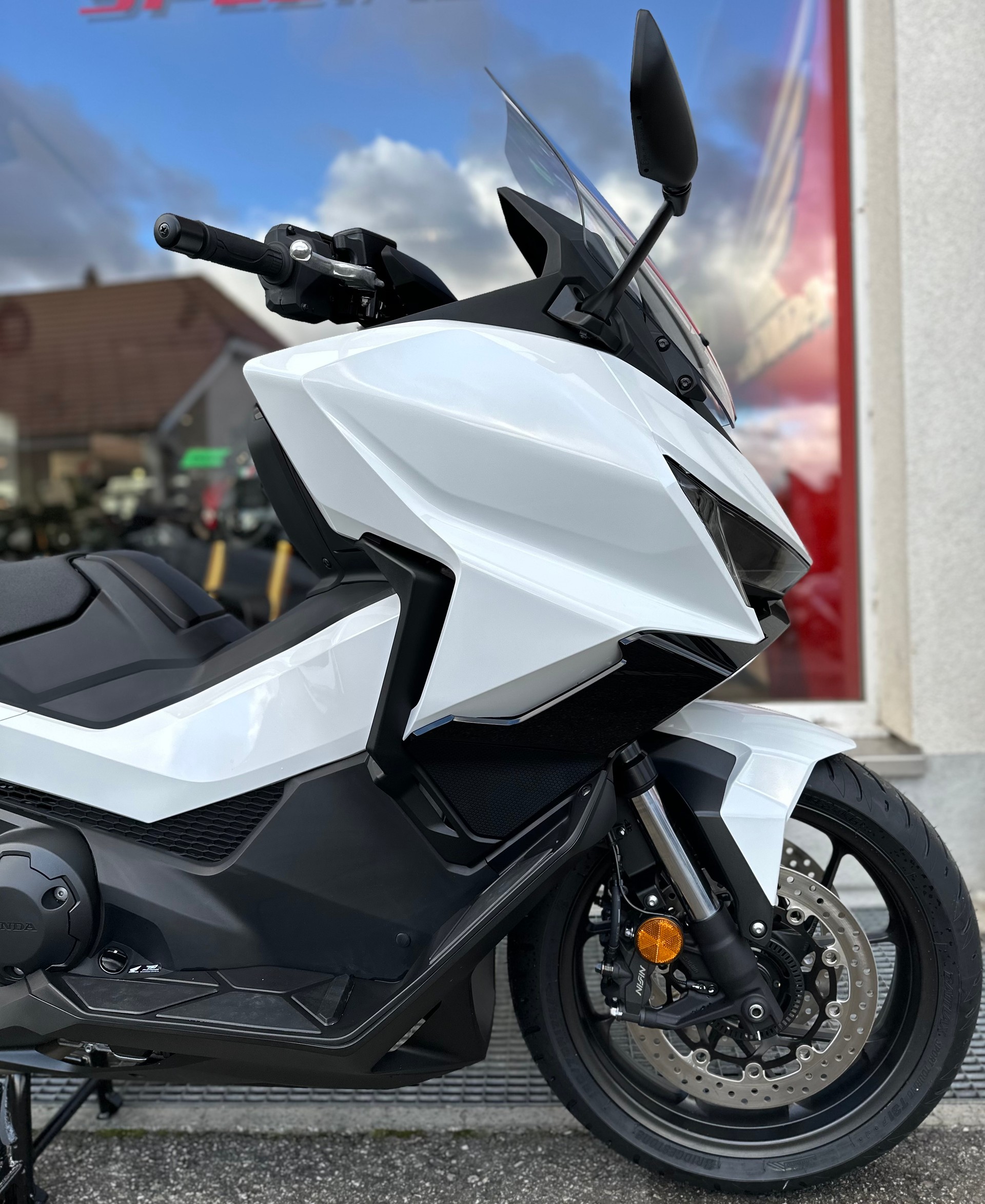 HONDA Honda Forza 750 Modell 2026-showroom-element-3