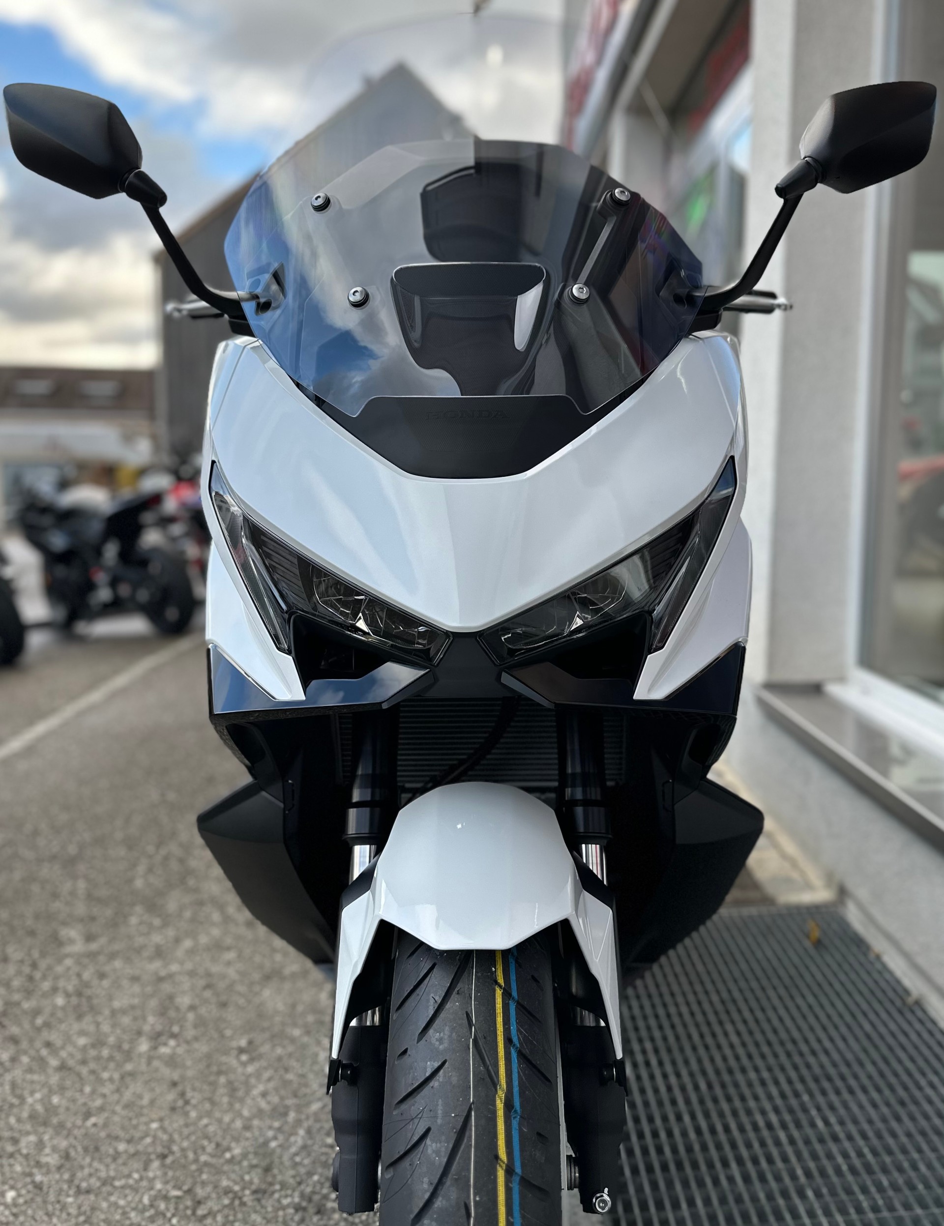 HONDA Honda Forza 750 Modell 2026-showroom-element-1