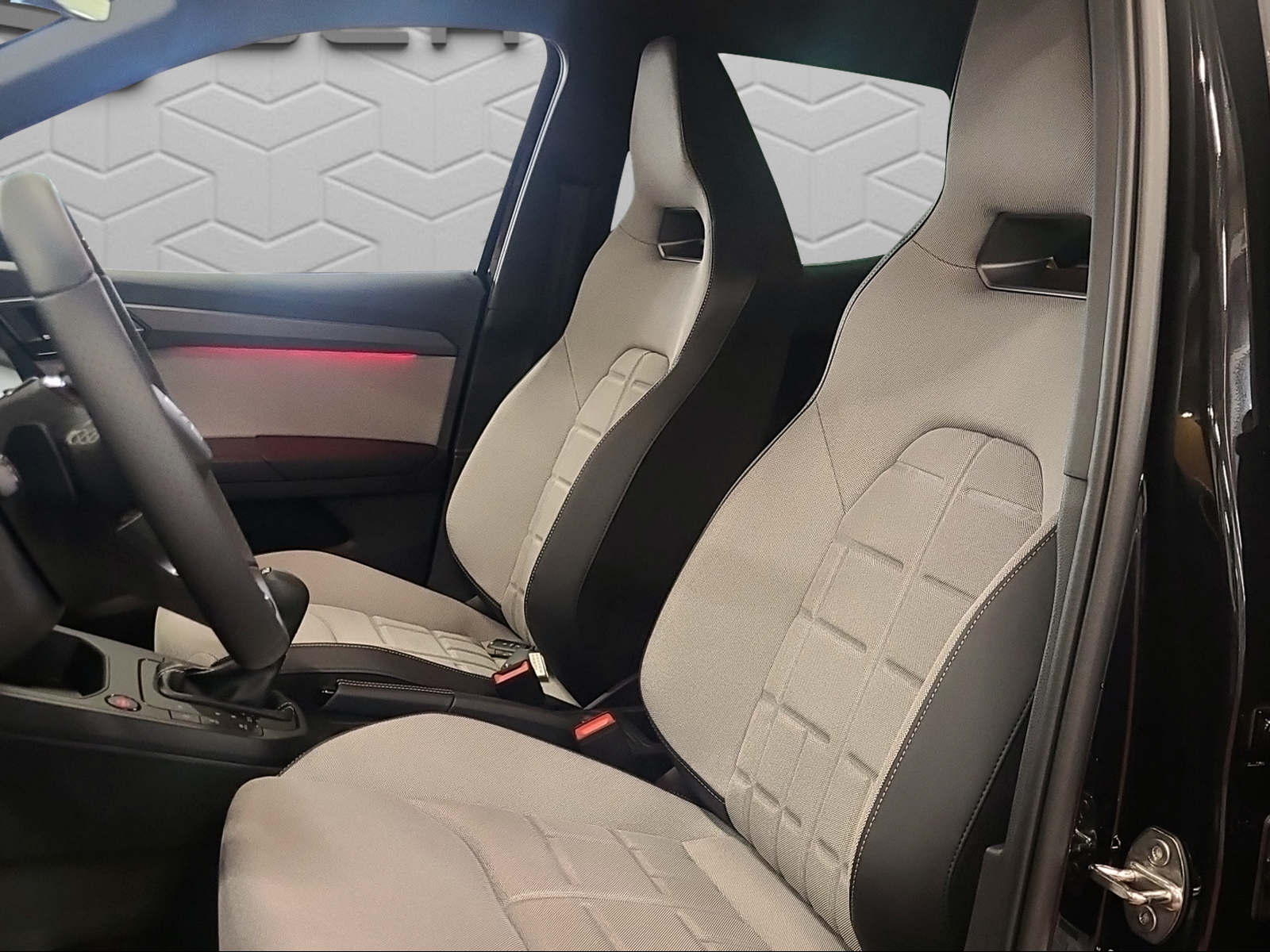 SEAT Arona 1.5 Eco TSI FR DSG-image-6