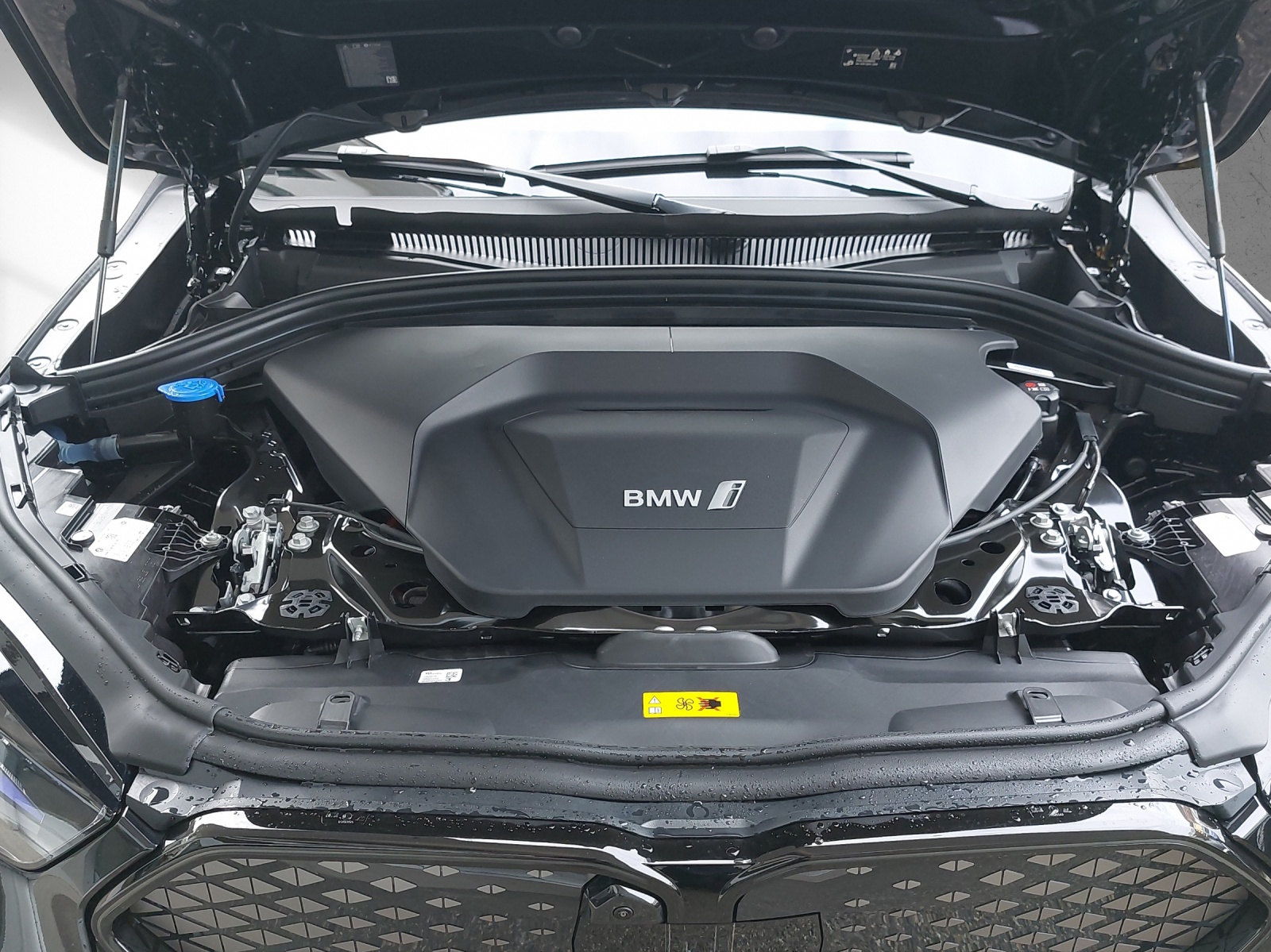BMW iX2 xDrive 30 M Sport Pro-image-18