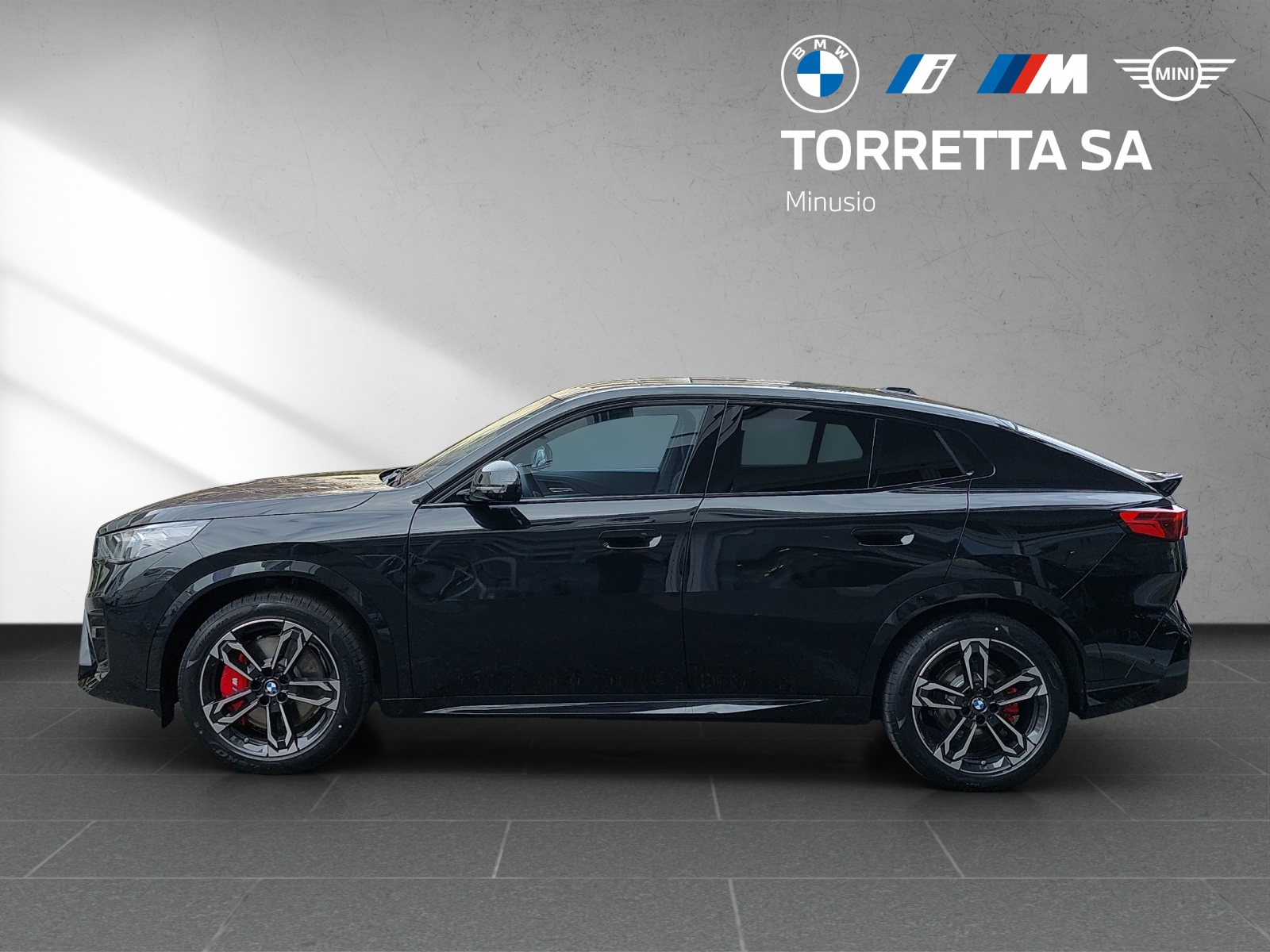 BMW iX2 xDrive 30 M Sport Pro-image-1