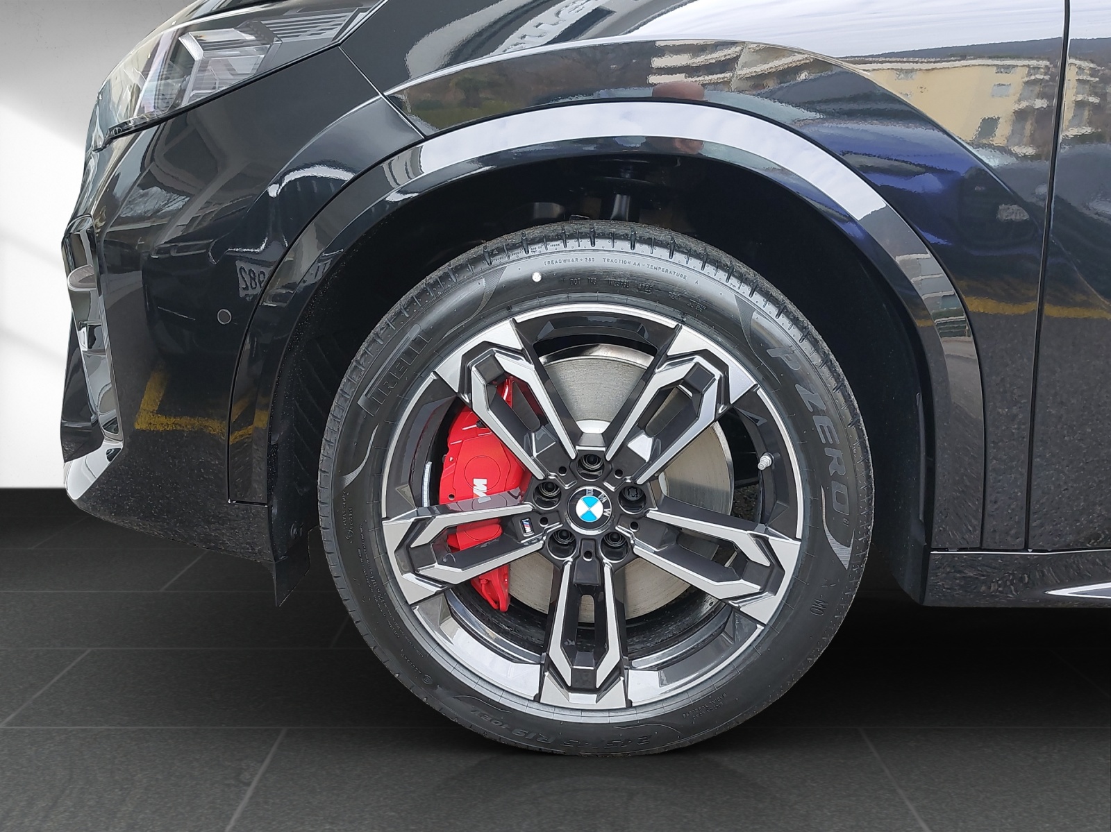 BMW iX2 xDrive 30 M Sport Pro-image-8