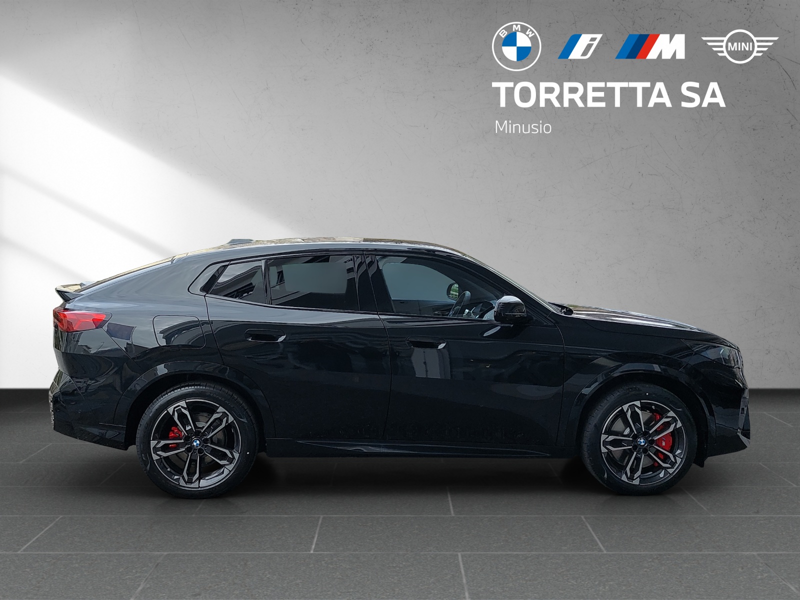 BMW iX2 xDrive 30 M Sport Pro-image-5