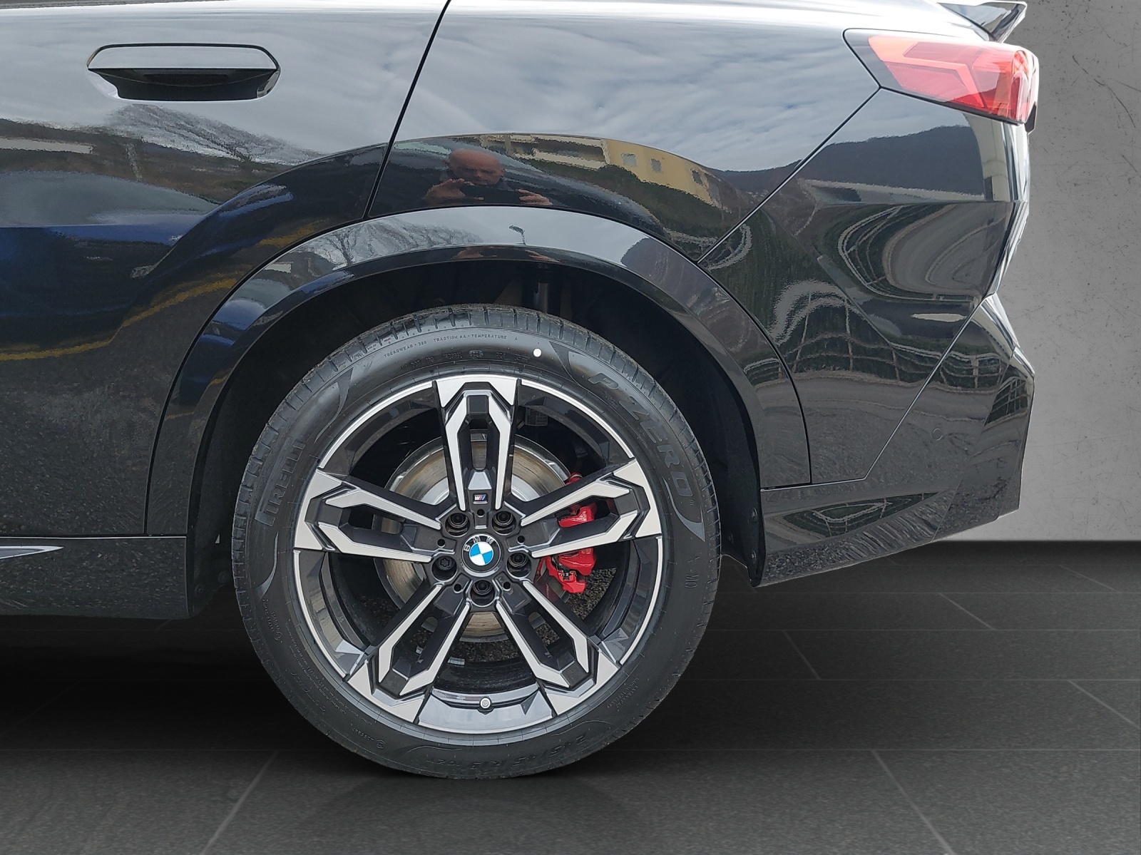 BMW iX2 xDrive 30 M Sport Pro-image-11