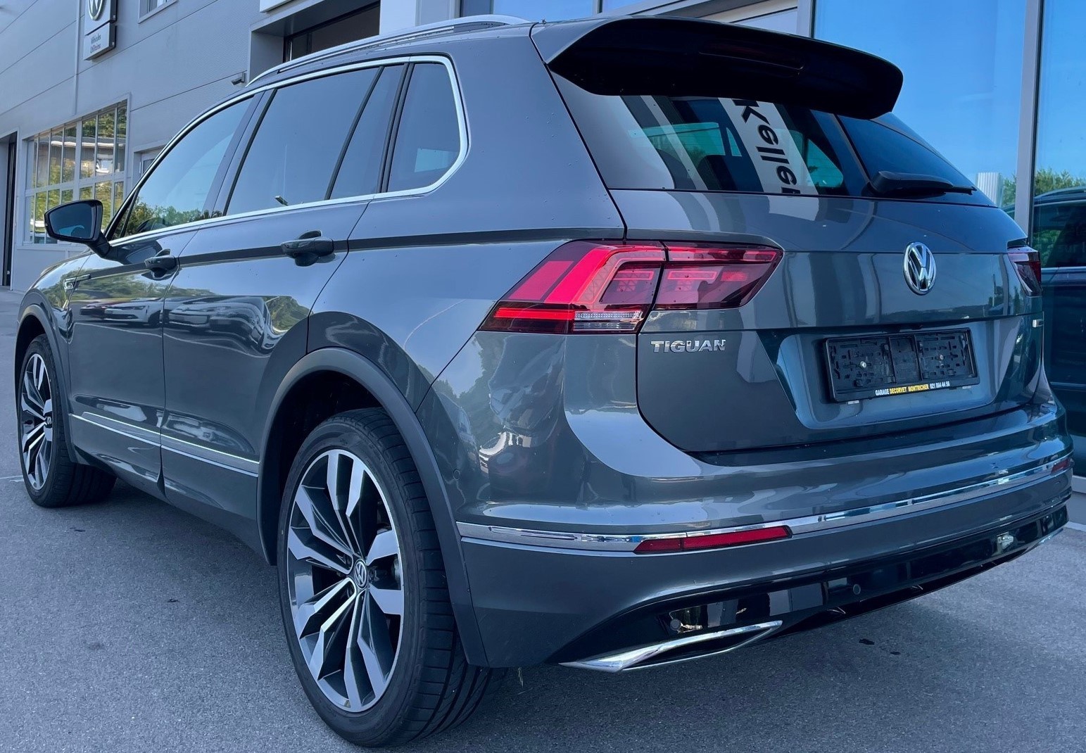 VW Tiguan 2.0 TDI SCR Highline 4Motion DSG-image-2