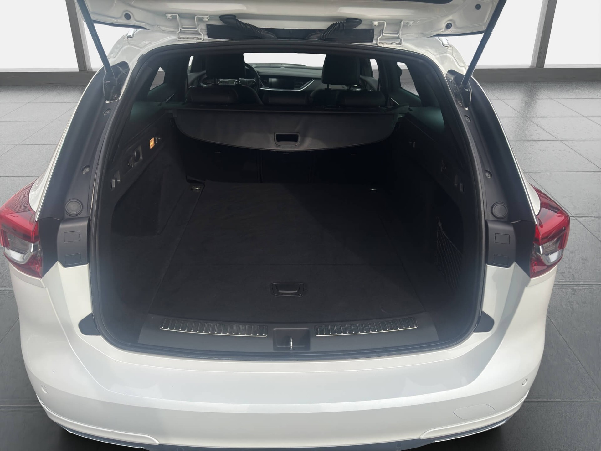 OPEL Insignia 2.0 T Sports Tourer Excellence 4WD Automat.-image-9